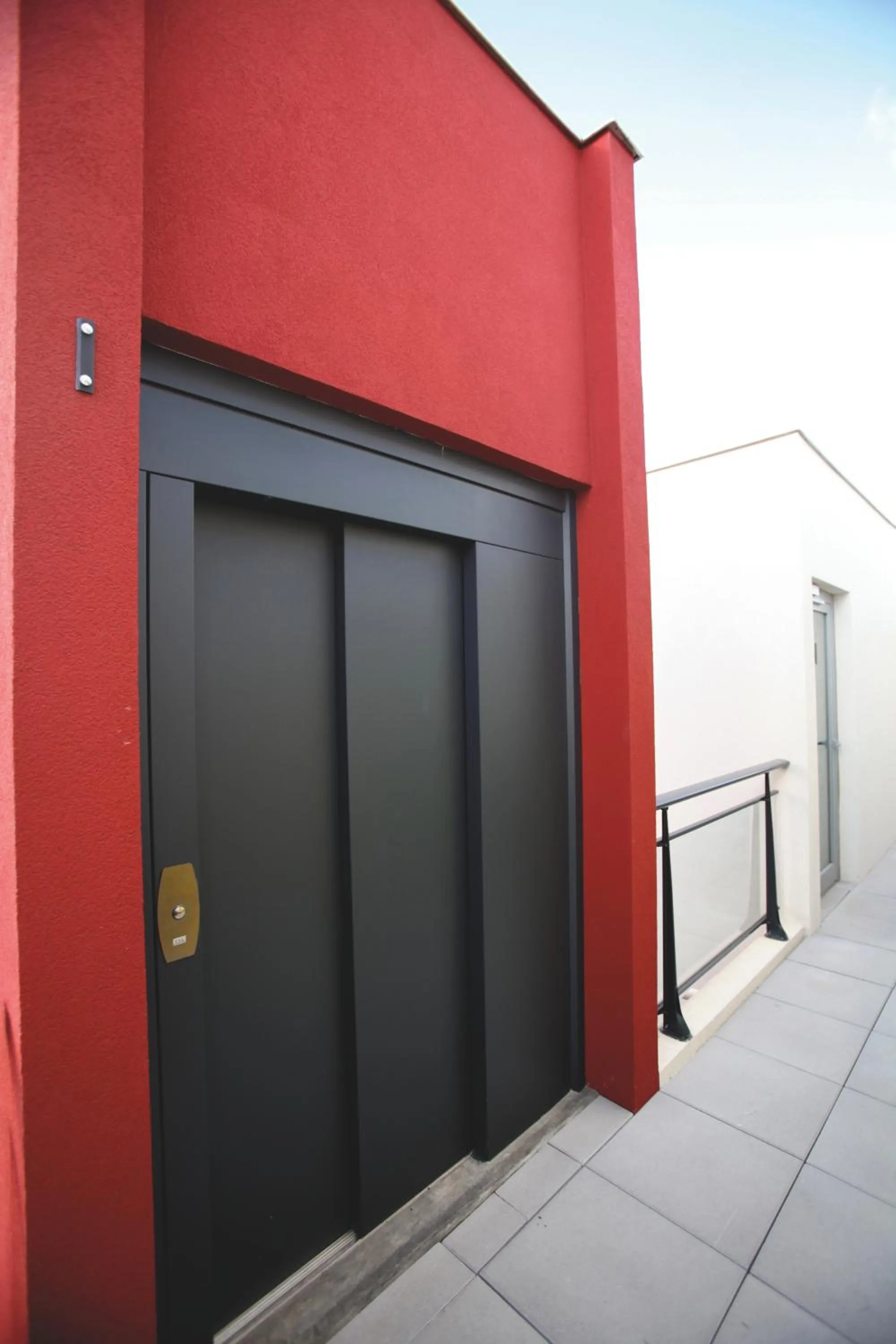 Facade/entrance in Résidence Les Portes d'Espagne