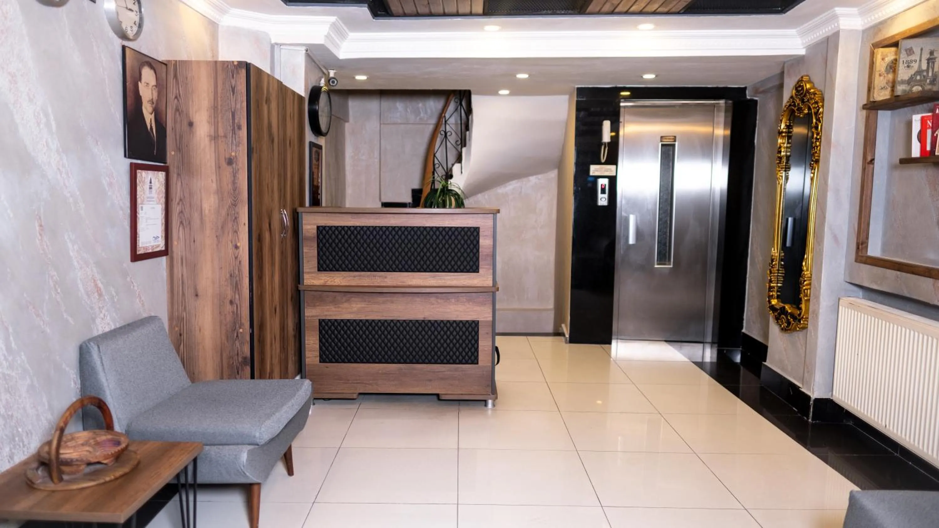 Lobby or reception in Insta Hotel Karakoy