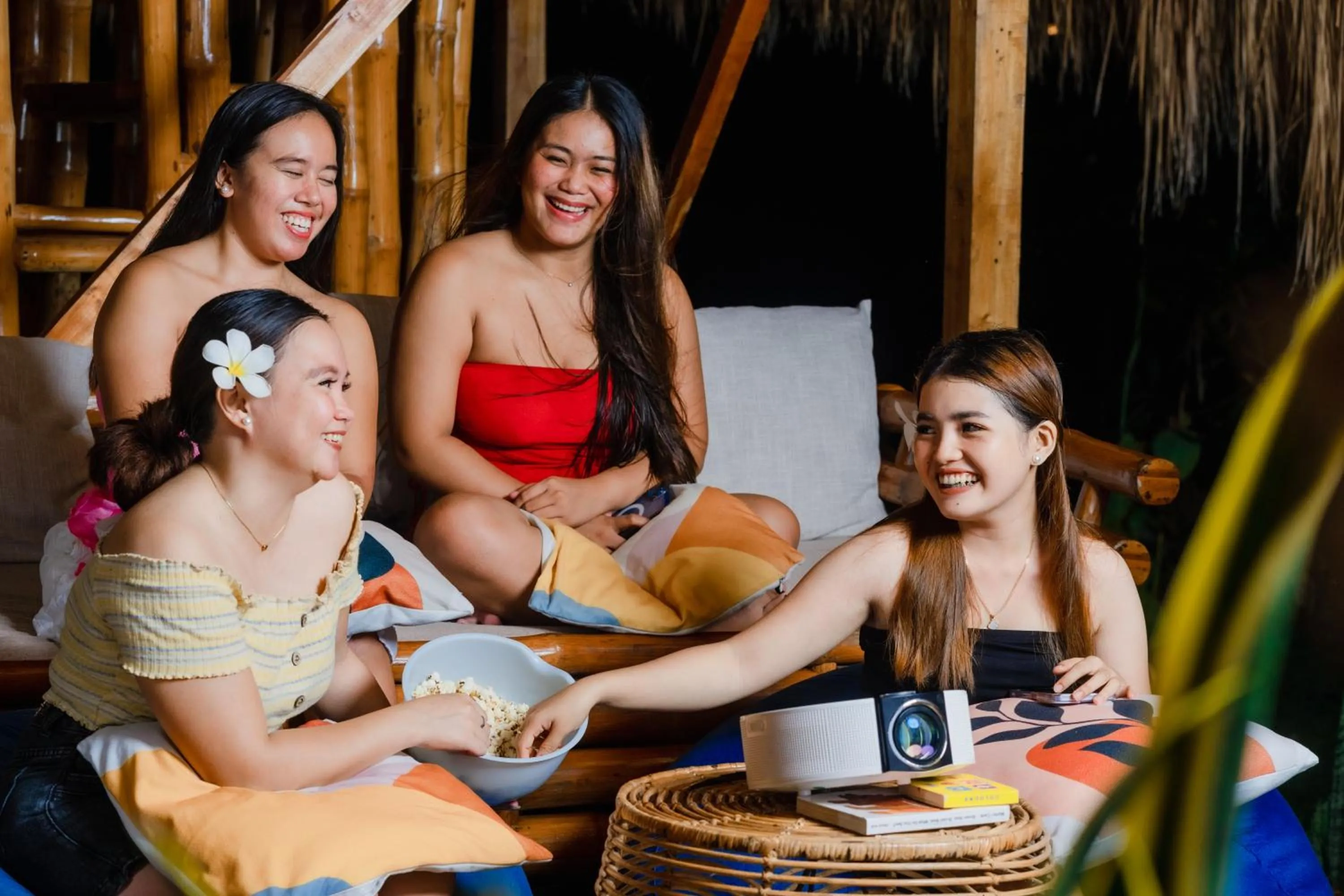 Evening entertainment in Tongo Hill Cottages