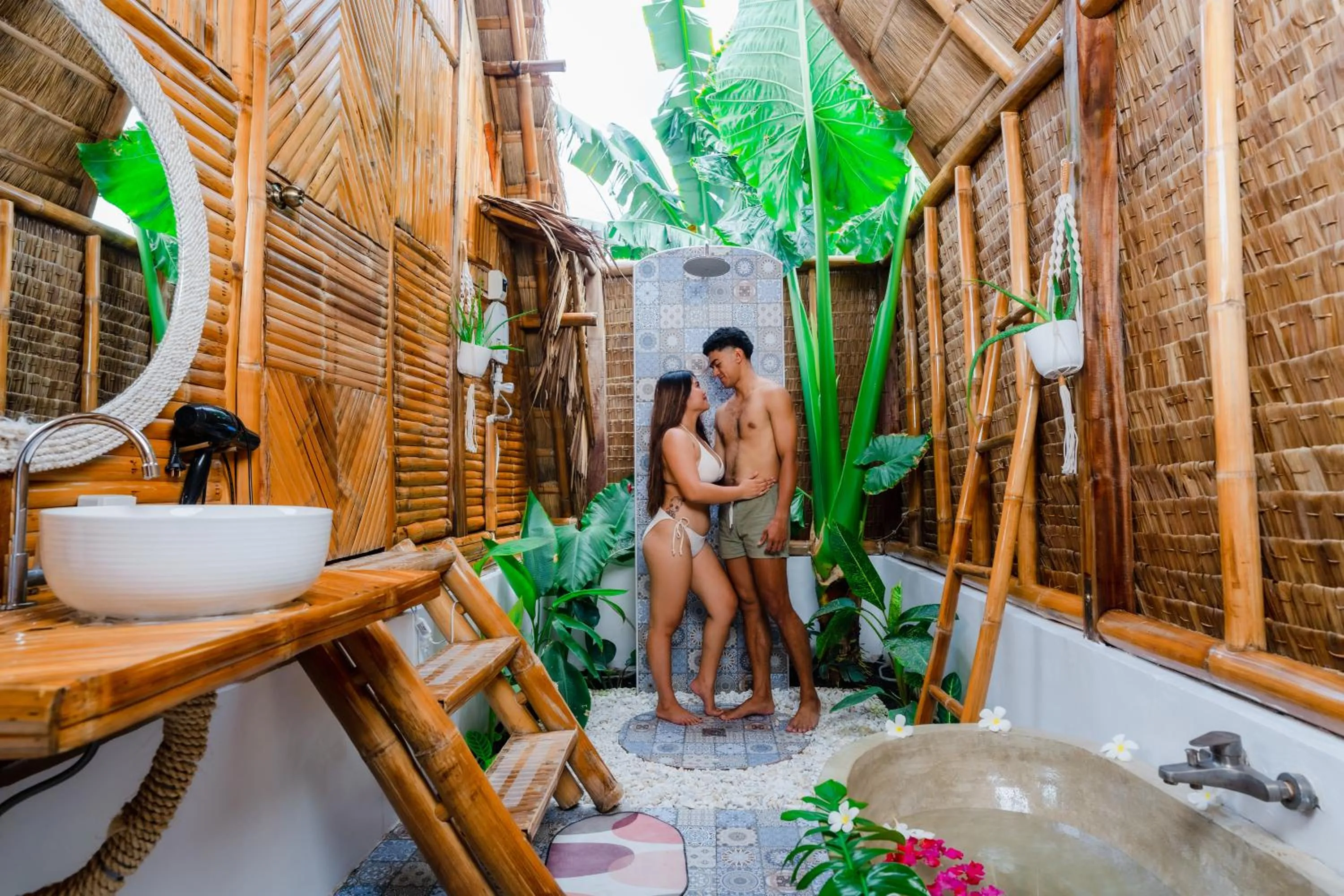 Shower in Tongo Hill Cottages