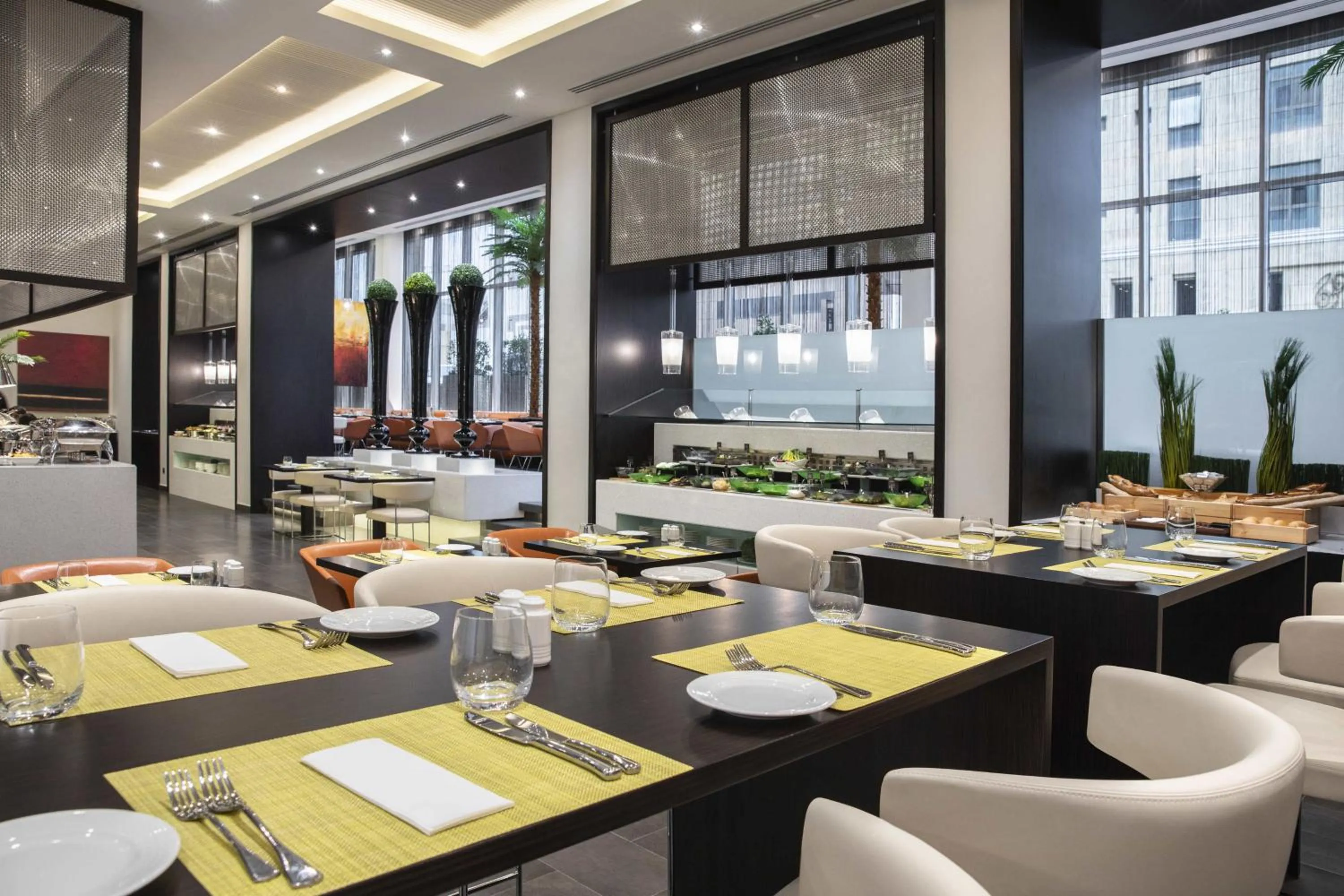 Restaurant/places to eat in Centro Olaya by Rotana