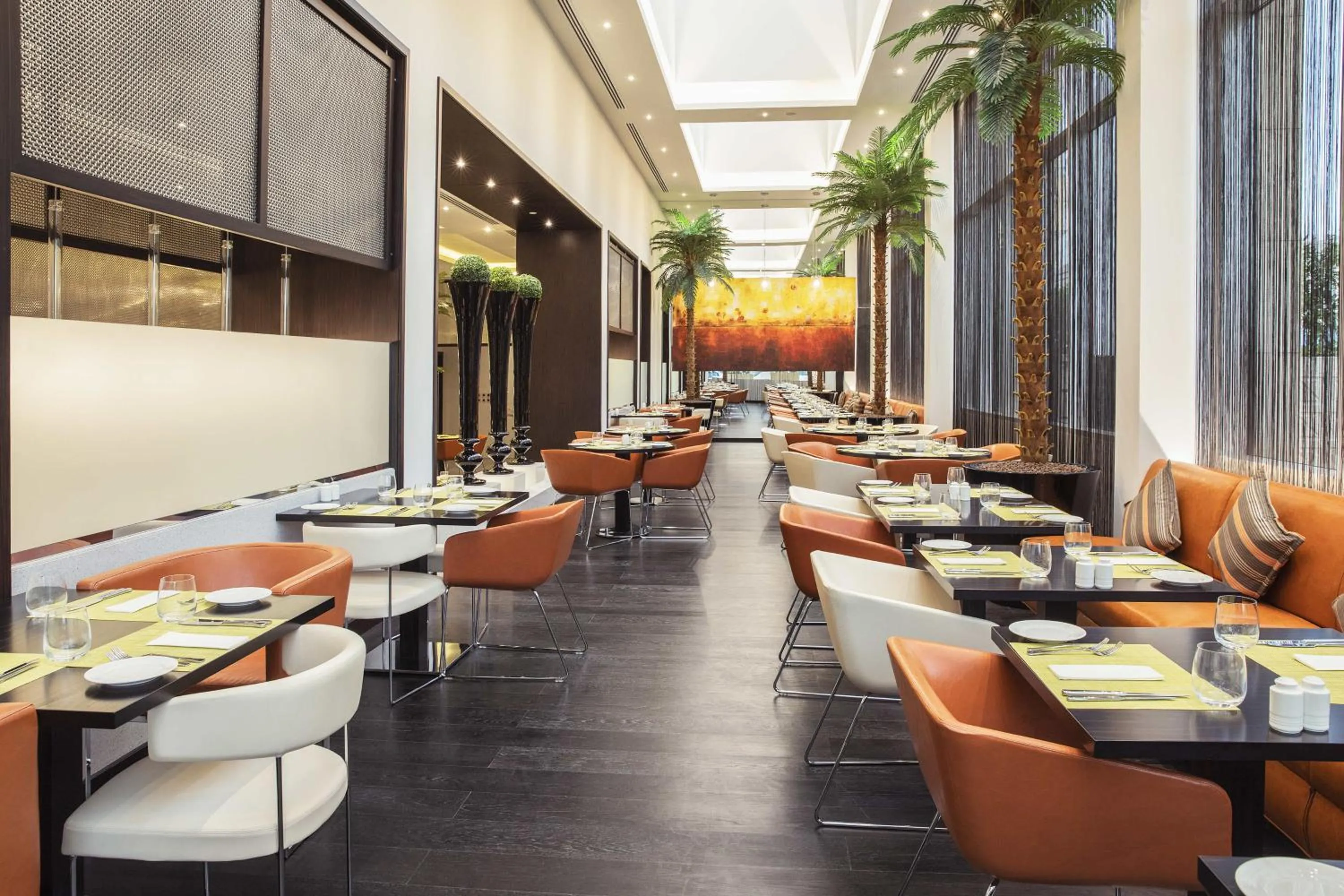 Restaurant/places to eat in Centro Olaya by Rotana