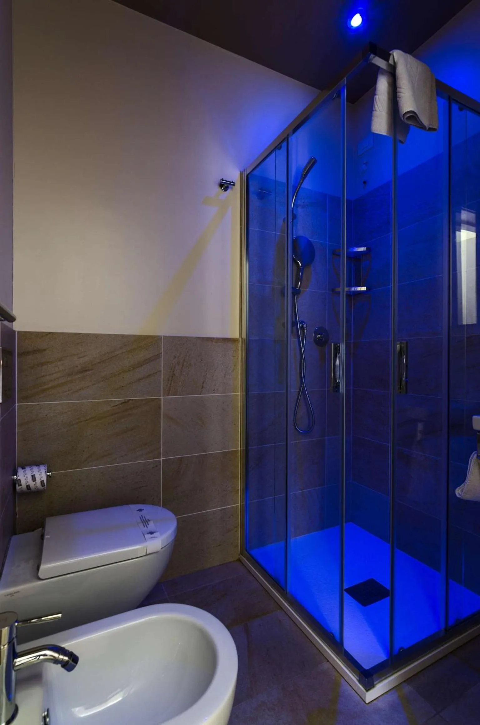 Bathroom in Hotel Mare Live