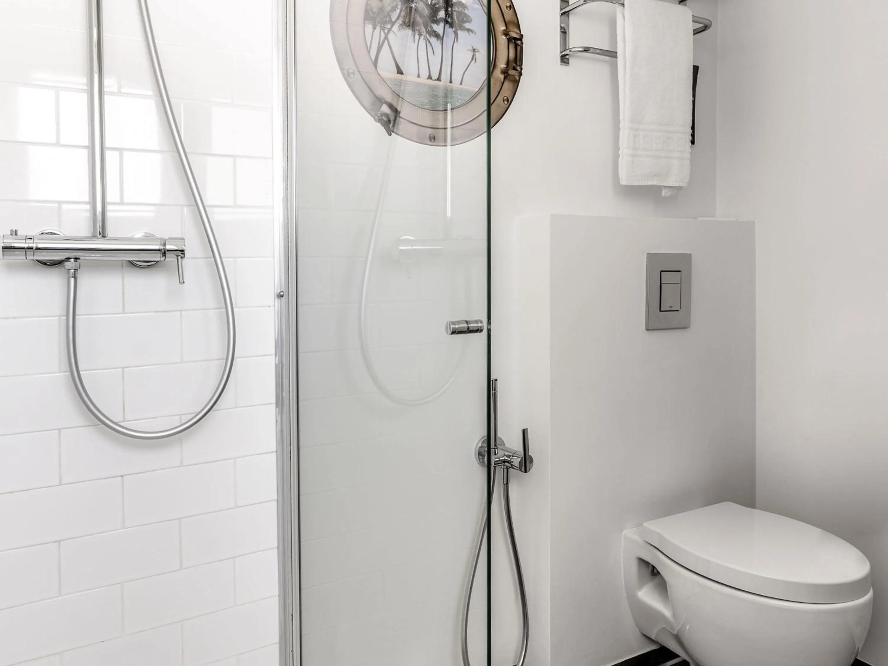 Bedroom in Ibis Styles Lisboa Centro Liberdade NE