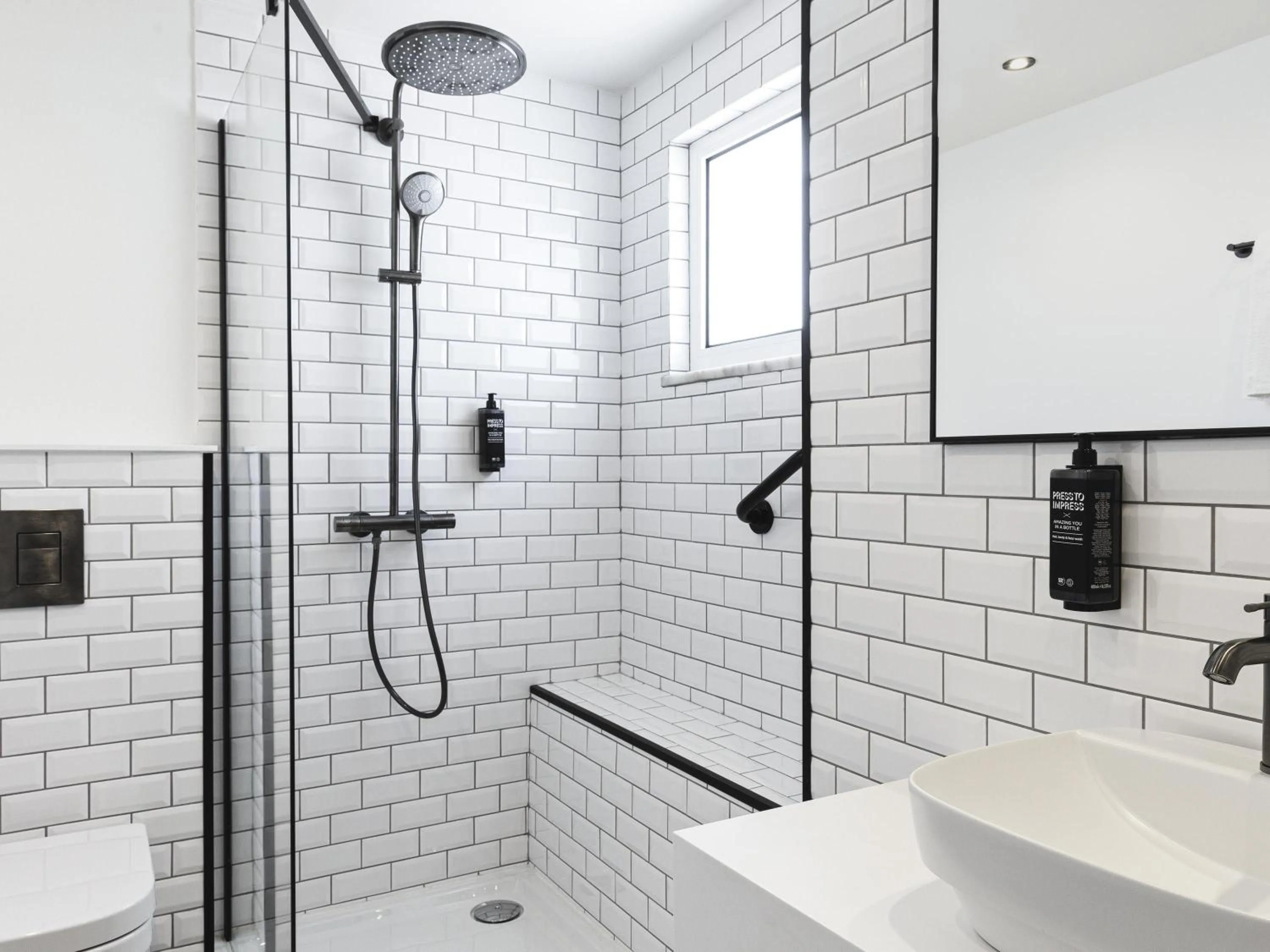 Bedroom in Ibis Styles Lisboa Centro Liberdade NE