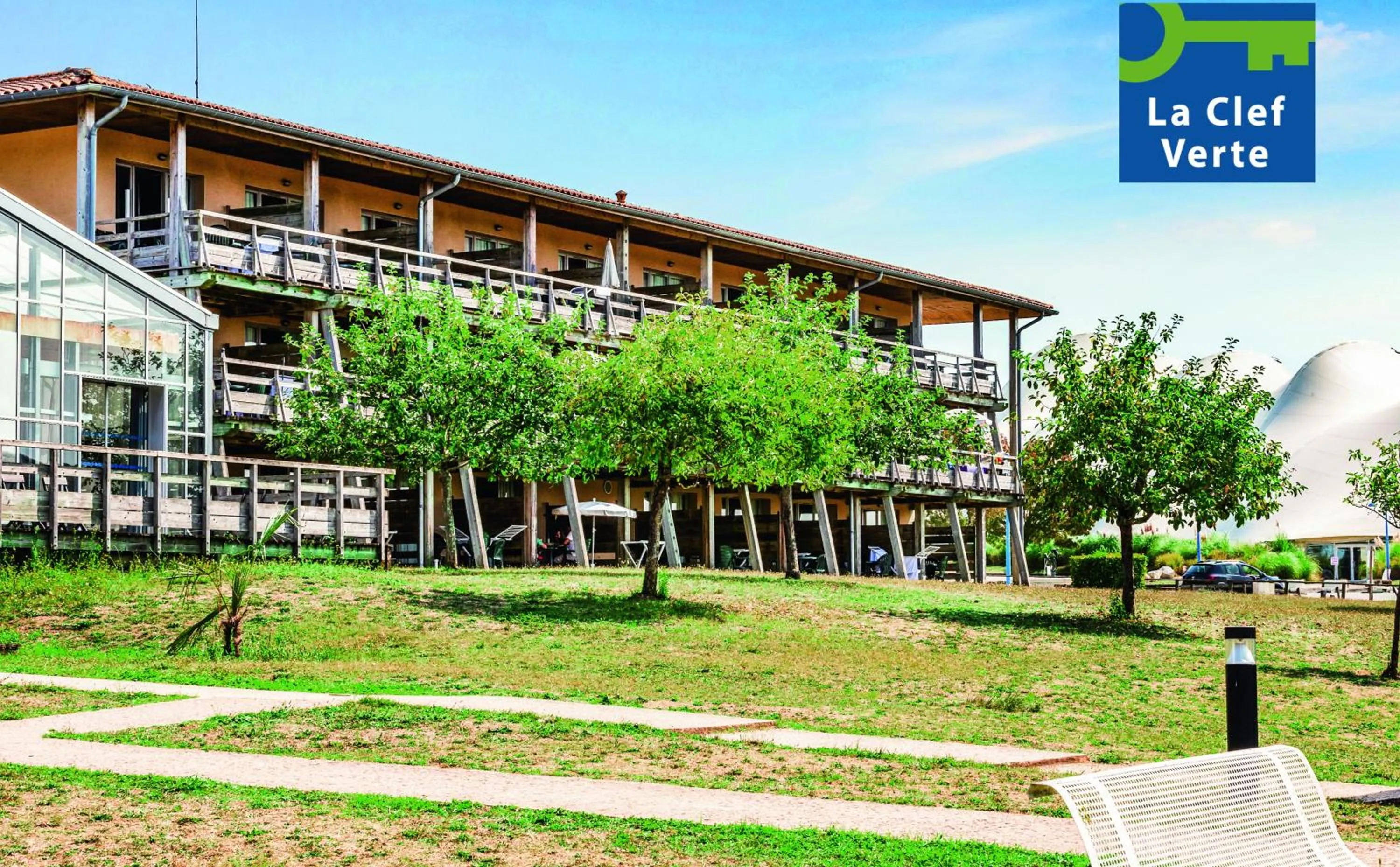 Property building in Résidence Pierre & Vacances Les Rives de la Seugne