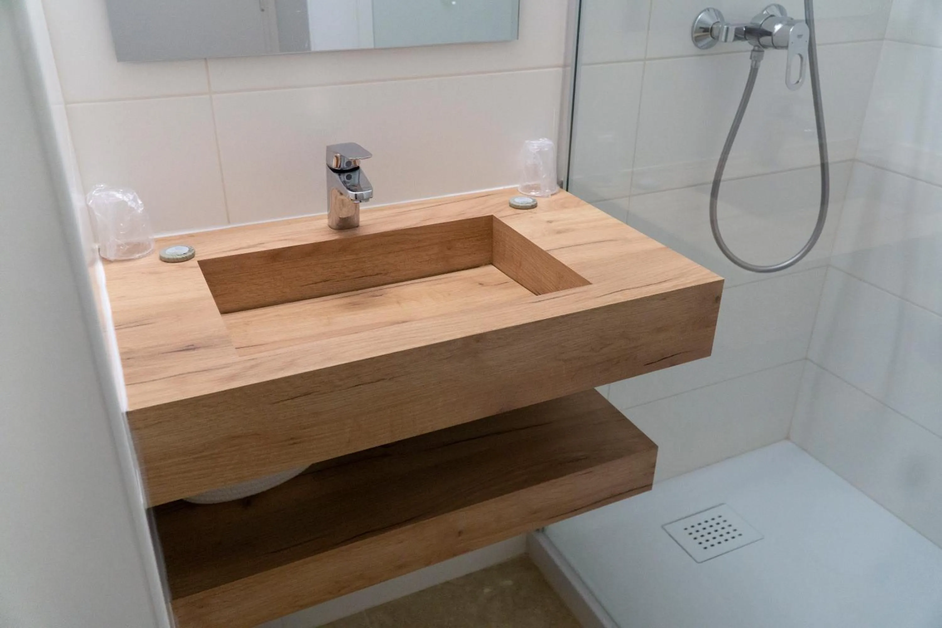 Bathroom in Hôtel Pyrène