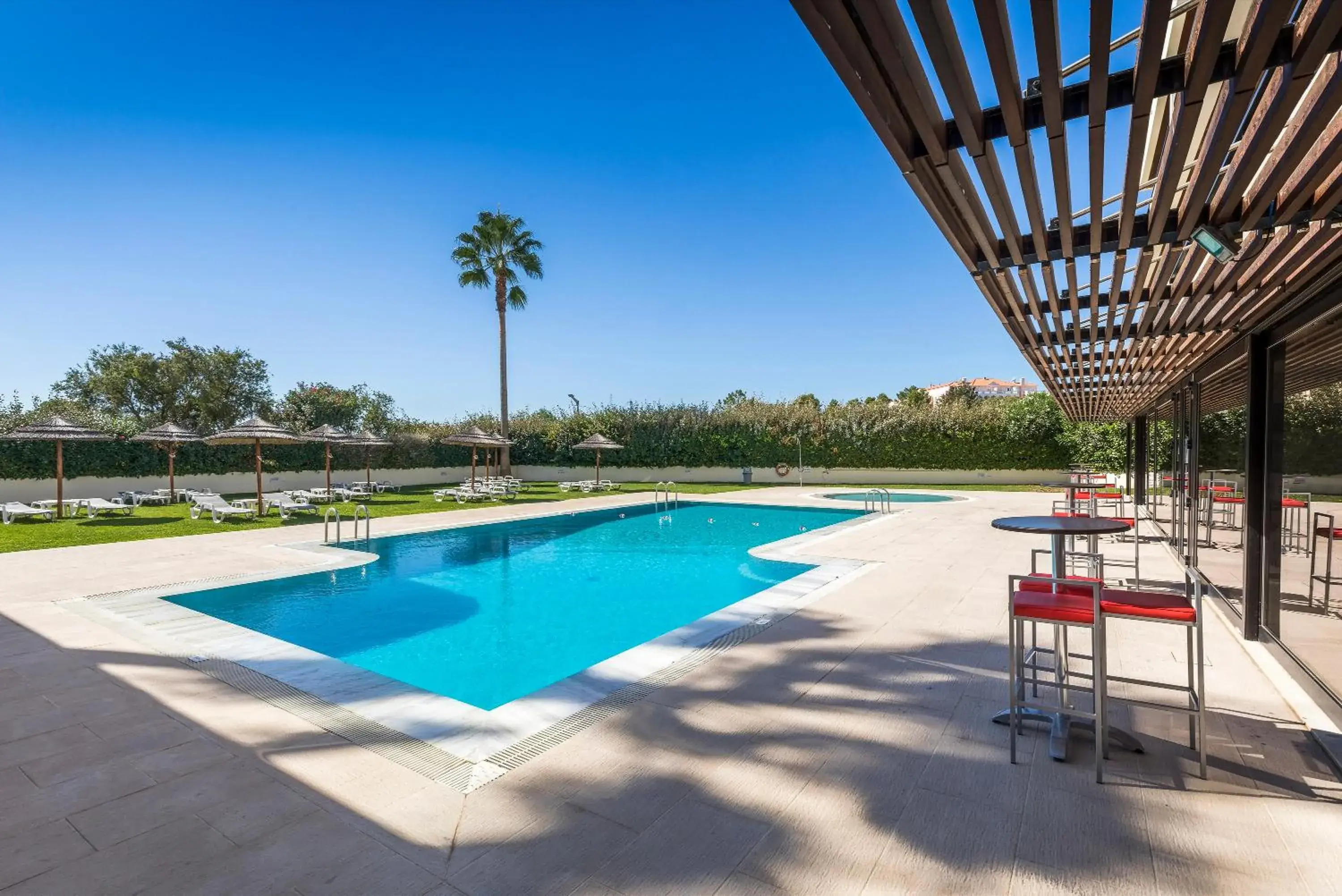 Swimming pool in Interpass Vau Hotel Apartamentos Swimming pool in Interpass Vau Hotel Apartamentos