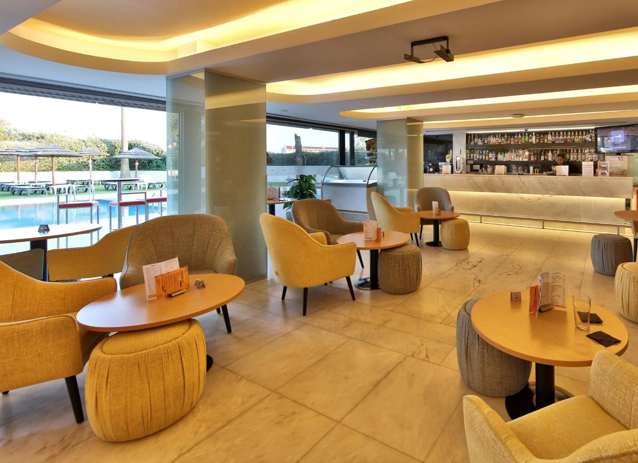 Lounge or bar in Interpass Vau Hotel Apartamentos