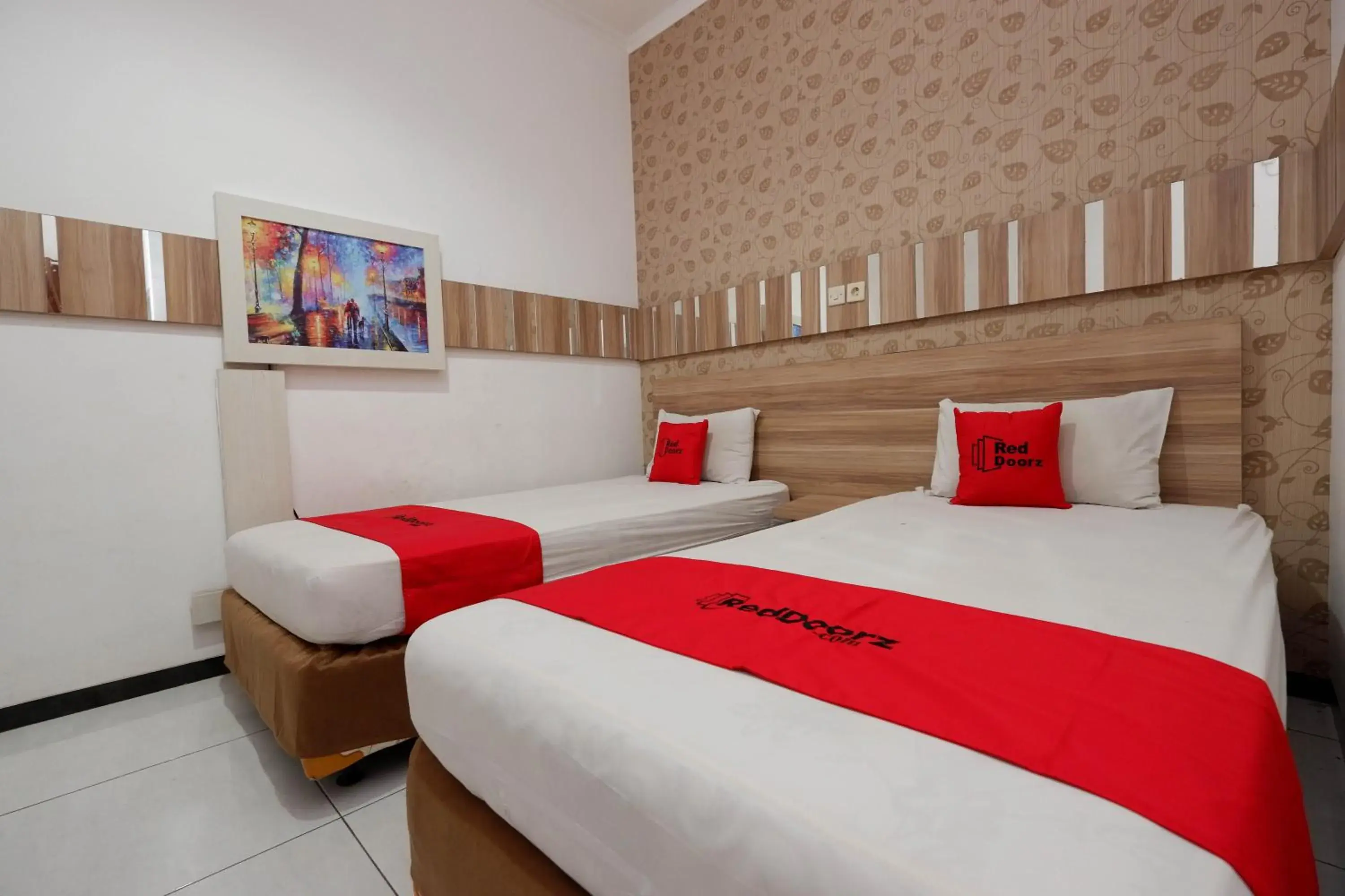 Bedroom, Bed in RedDoorz near Plaza Simpang Lima Bedroom, Bed in RedDoorz near Plaza Simpang Lima