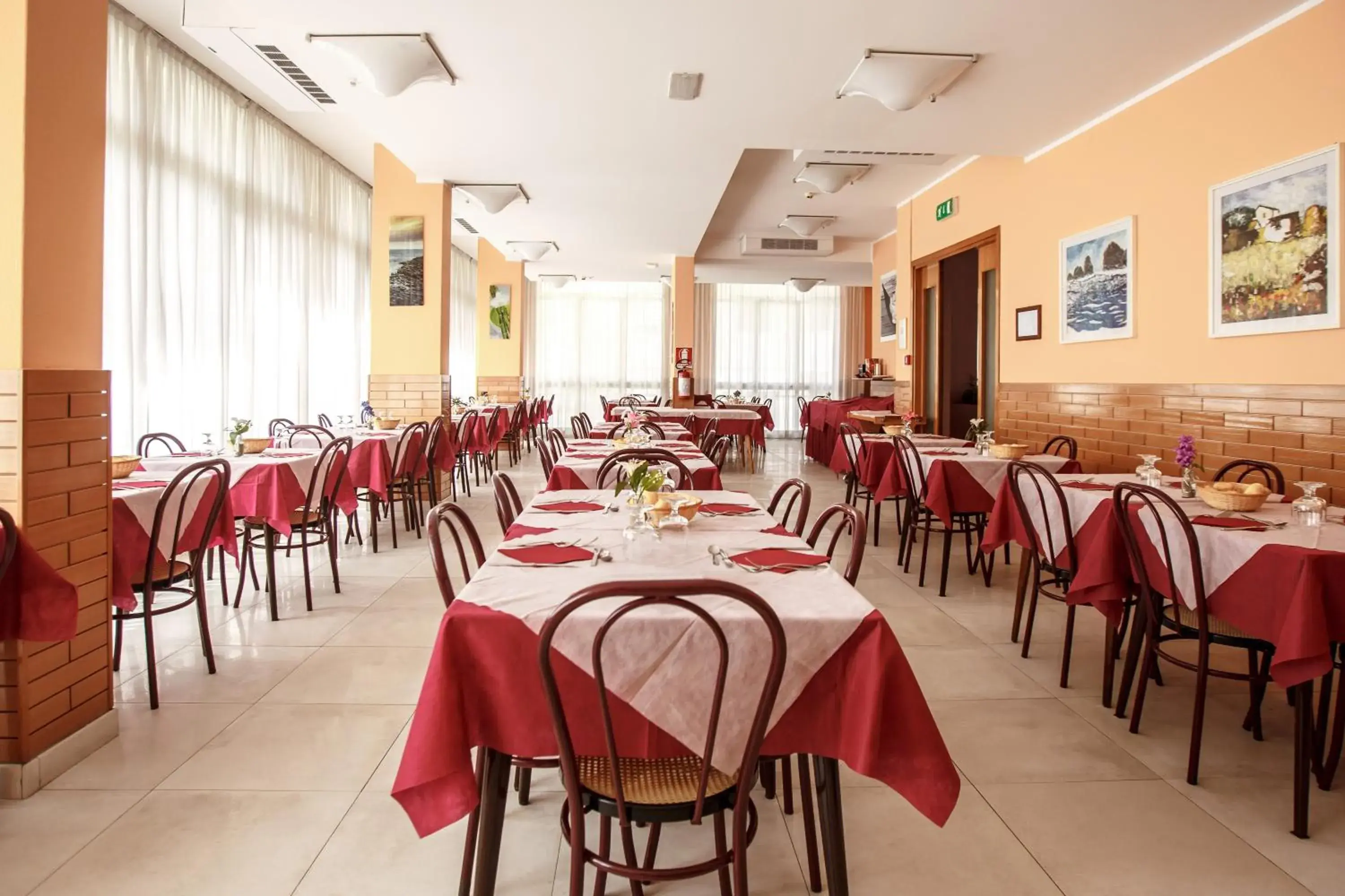 Restaurant/Places to Eat in Hotel Milena