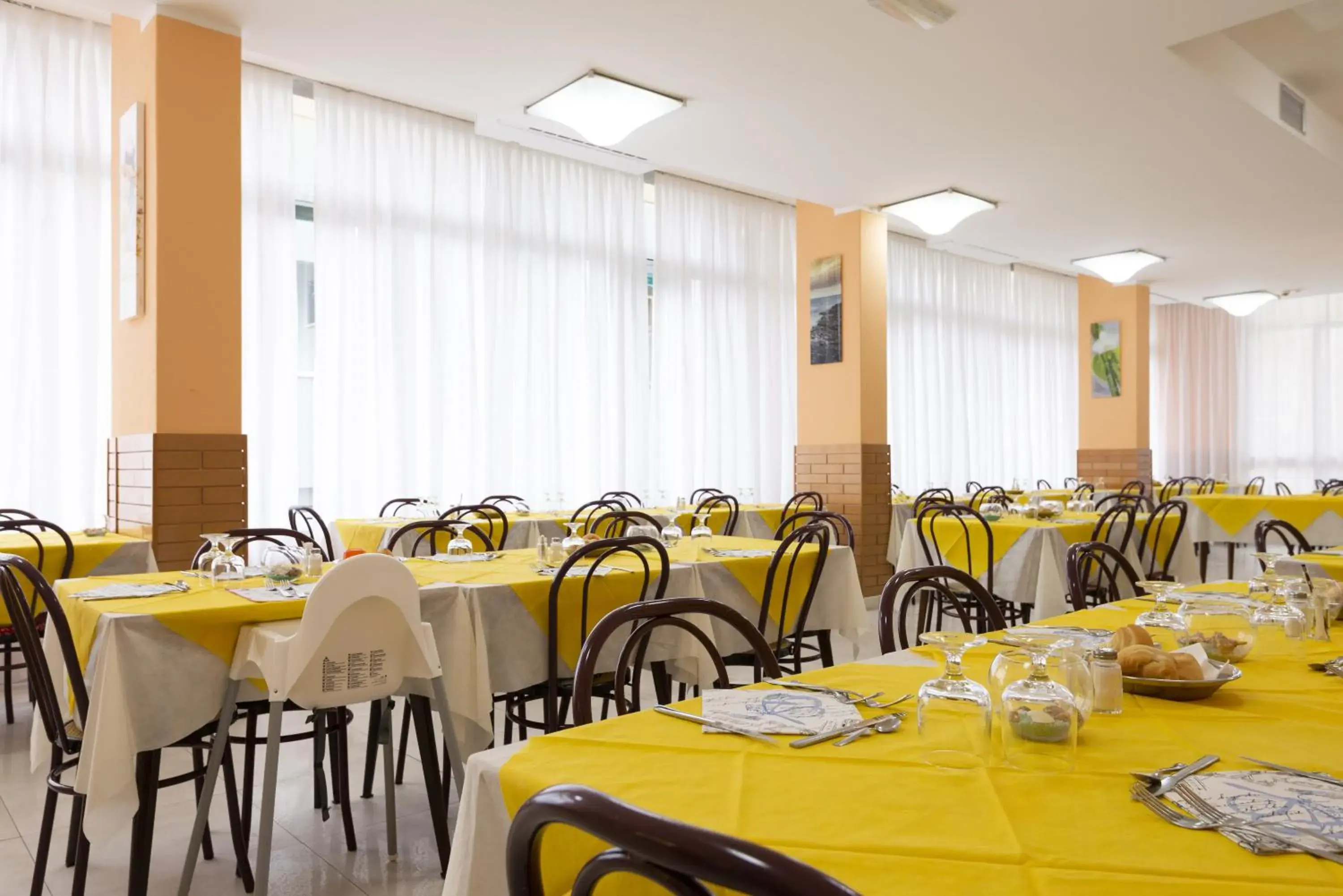 Restaurant/Places to Eat in Hotel Milena