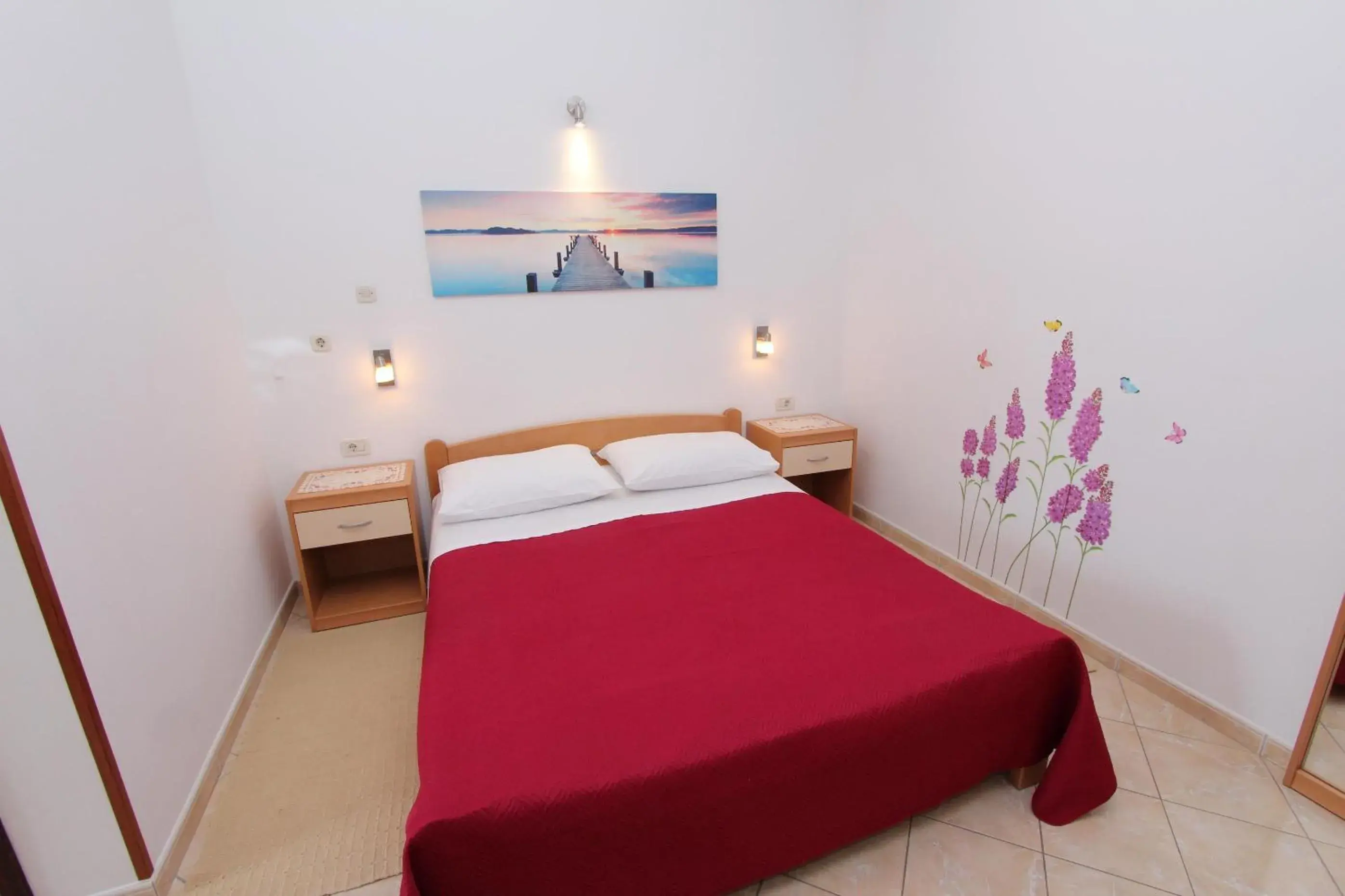 Room and Apartment Lea Room and Apartment Lea