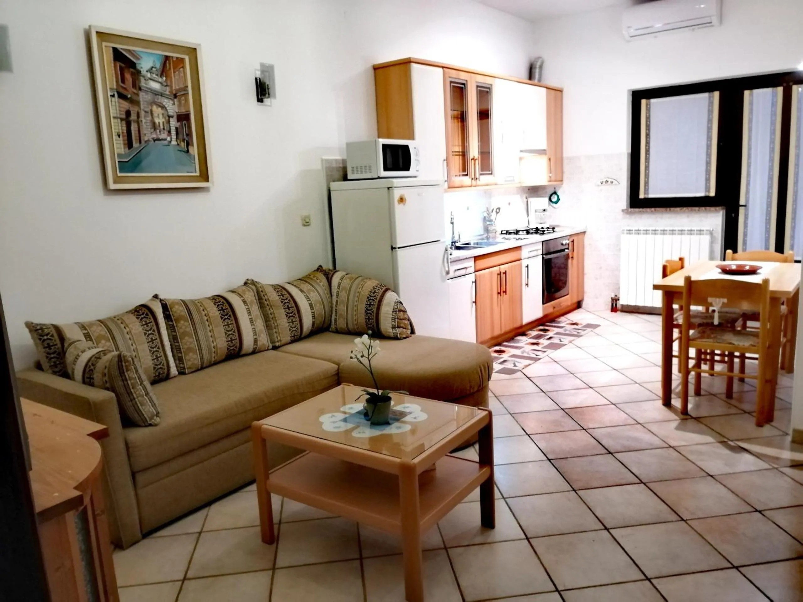 Room and Apartment Lea
