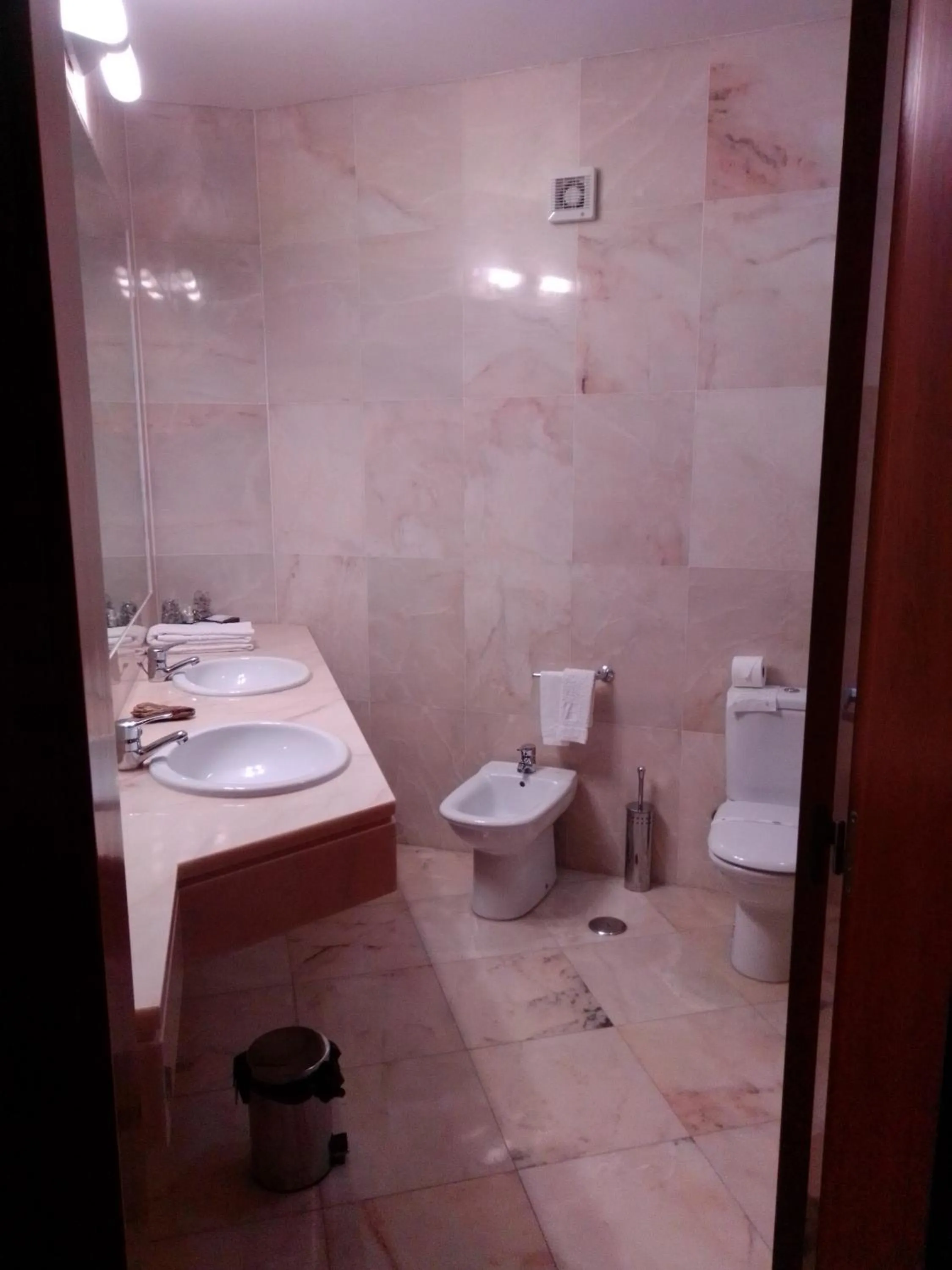 Bathroom in Hotel Acez
