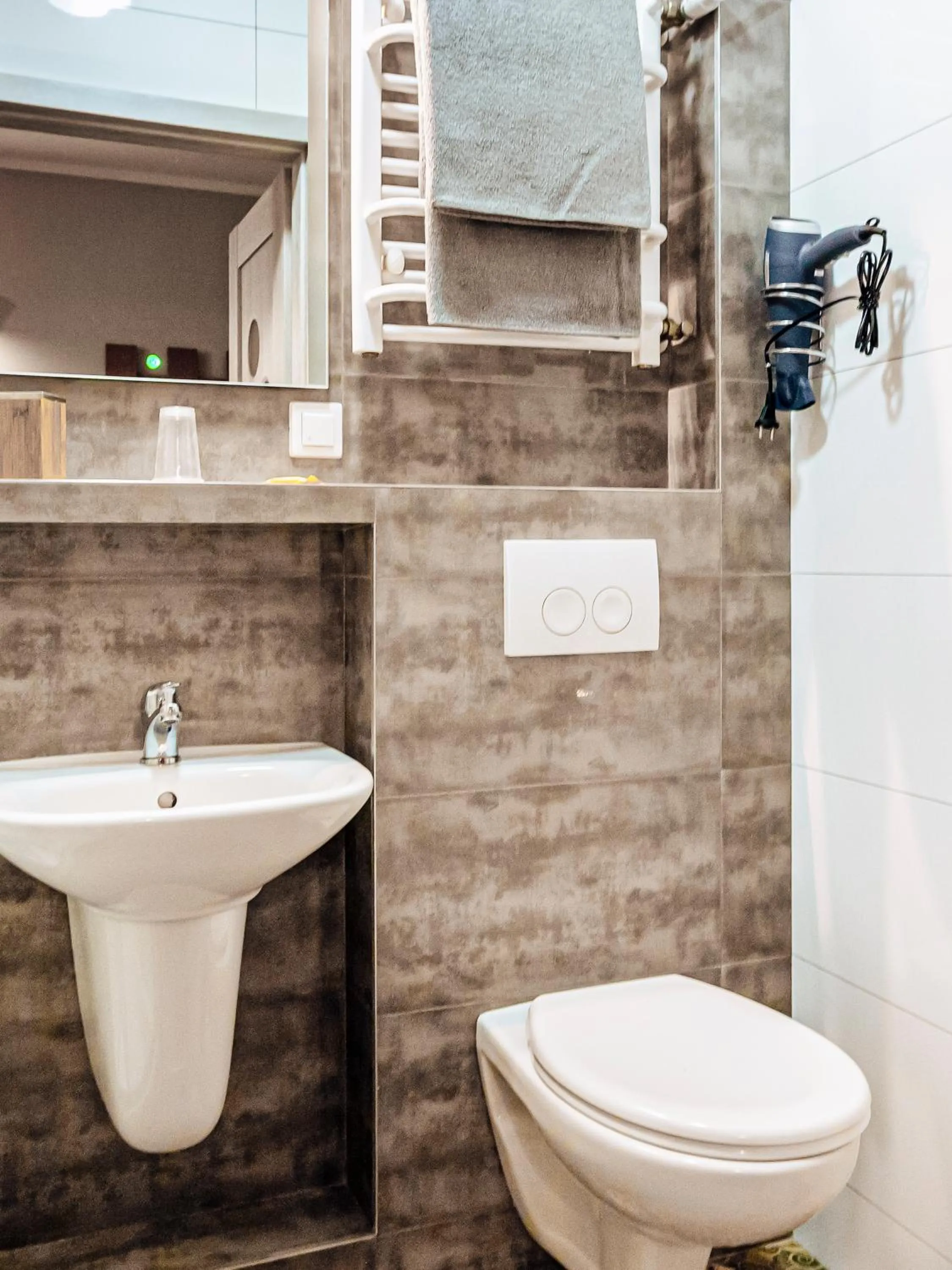 Shower in Willa Luna