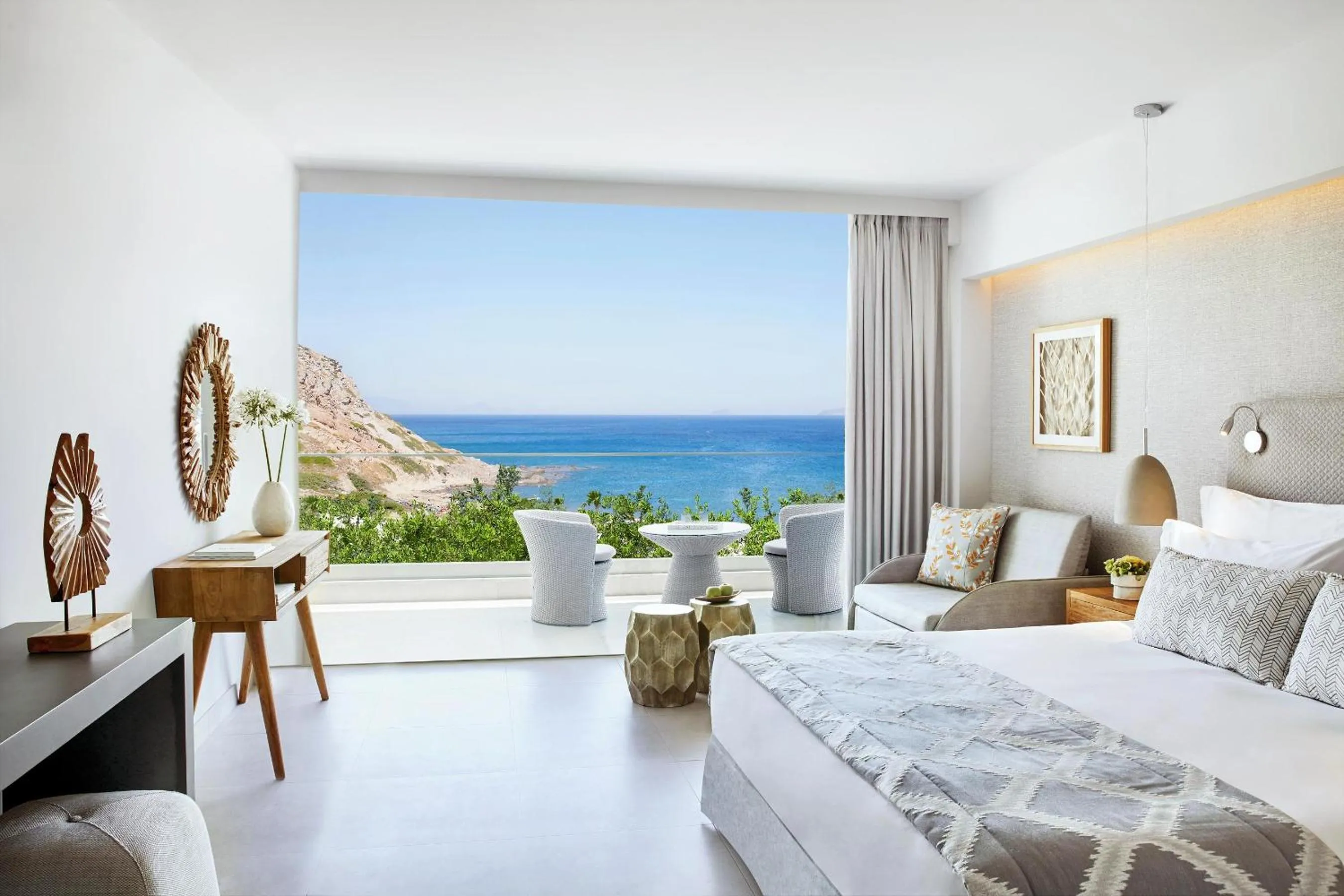 Photo of the whole room, Bed in Ikos Aria