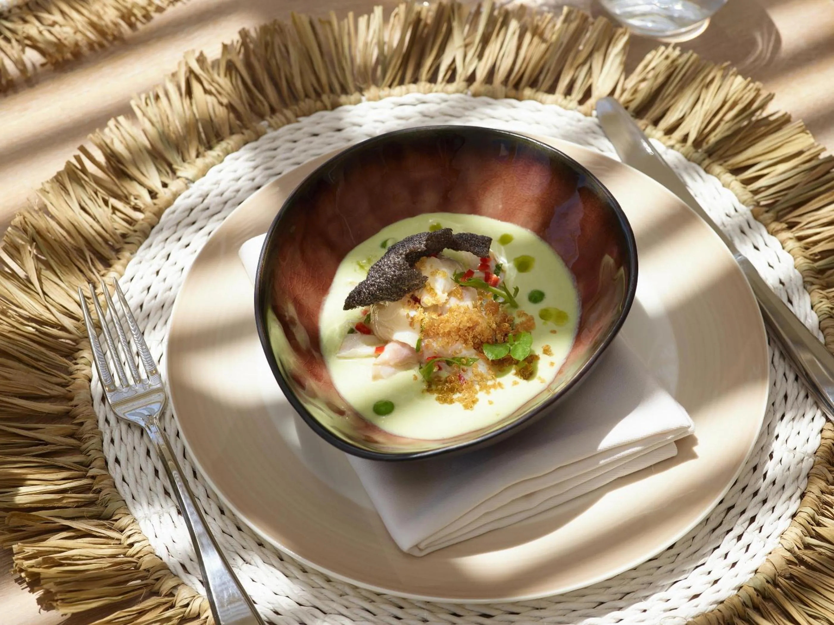 Restaurant/places to eat in Ikos Aria