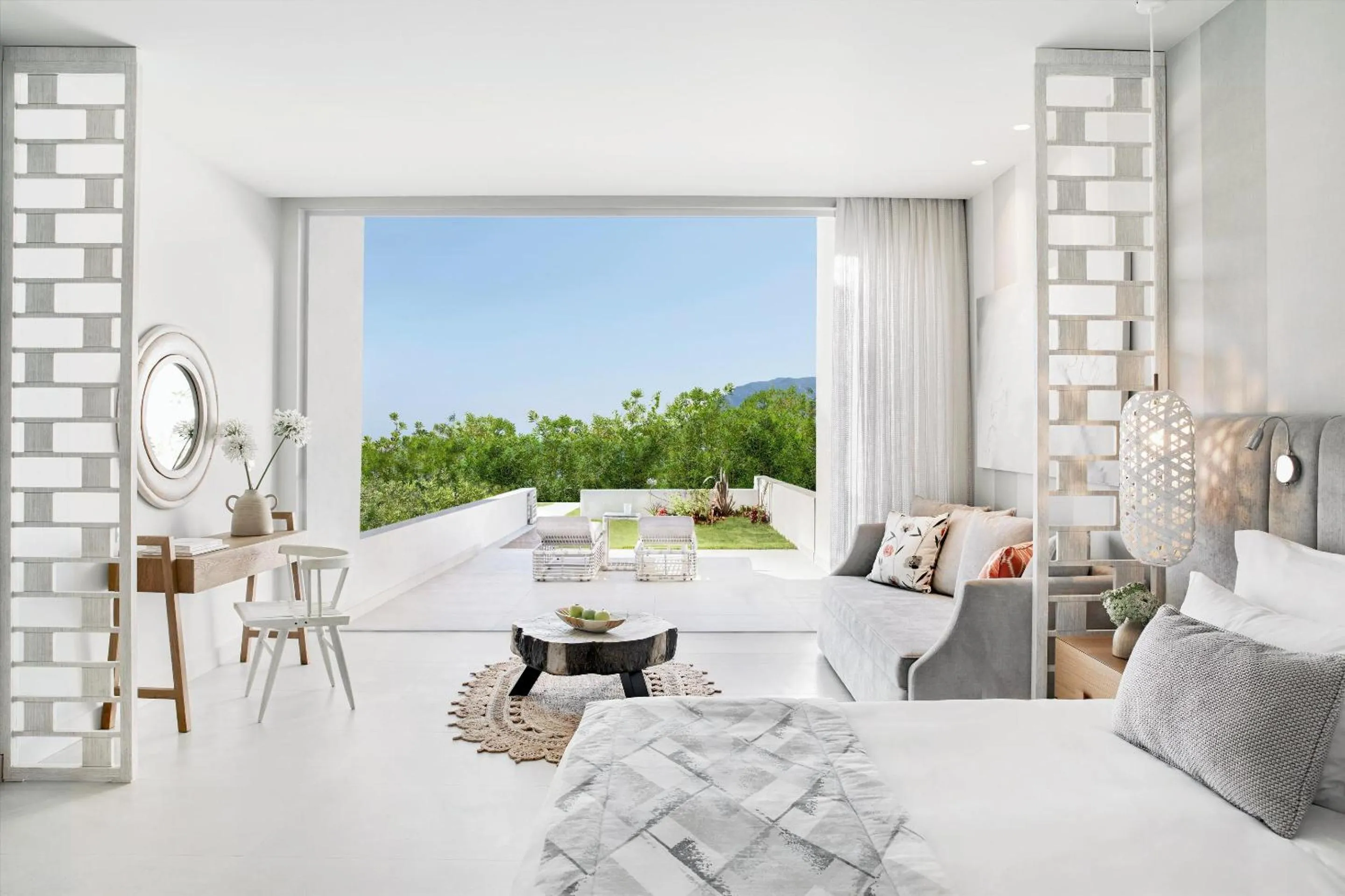 Photo of the whole room in Ikos Aria