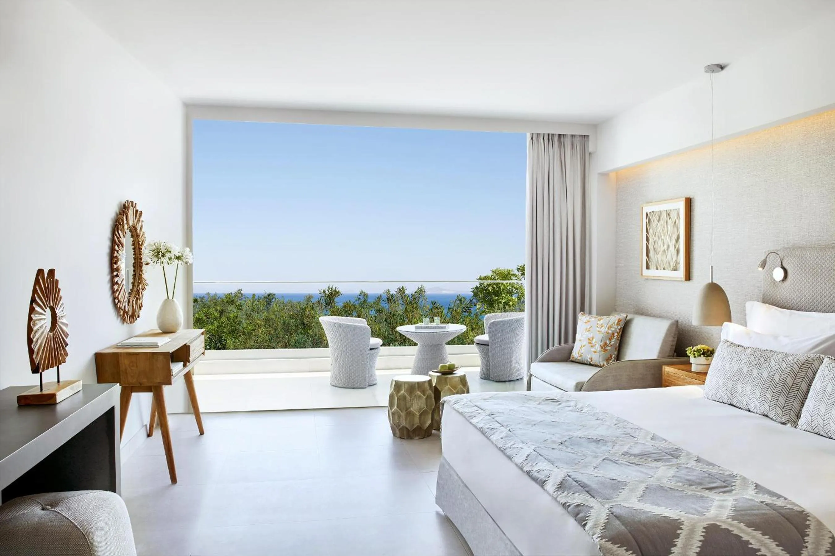 Photo of the whole room, Bed in Ikos Aria