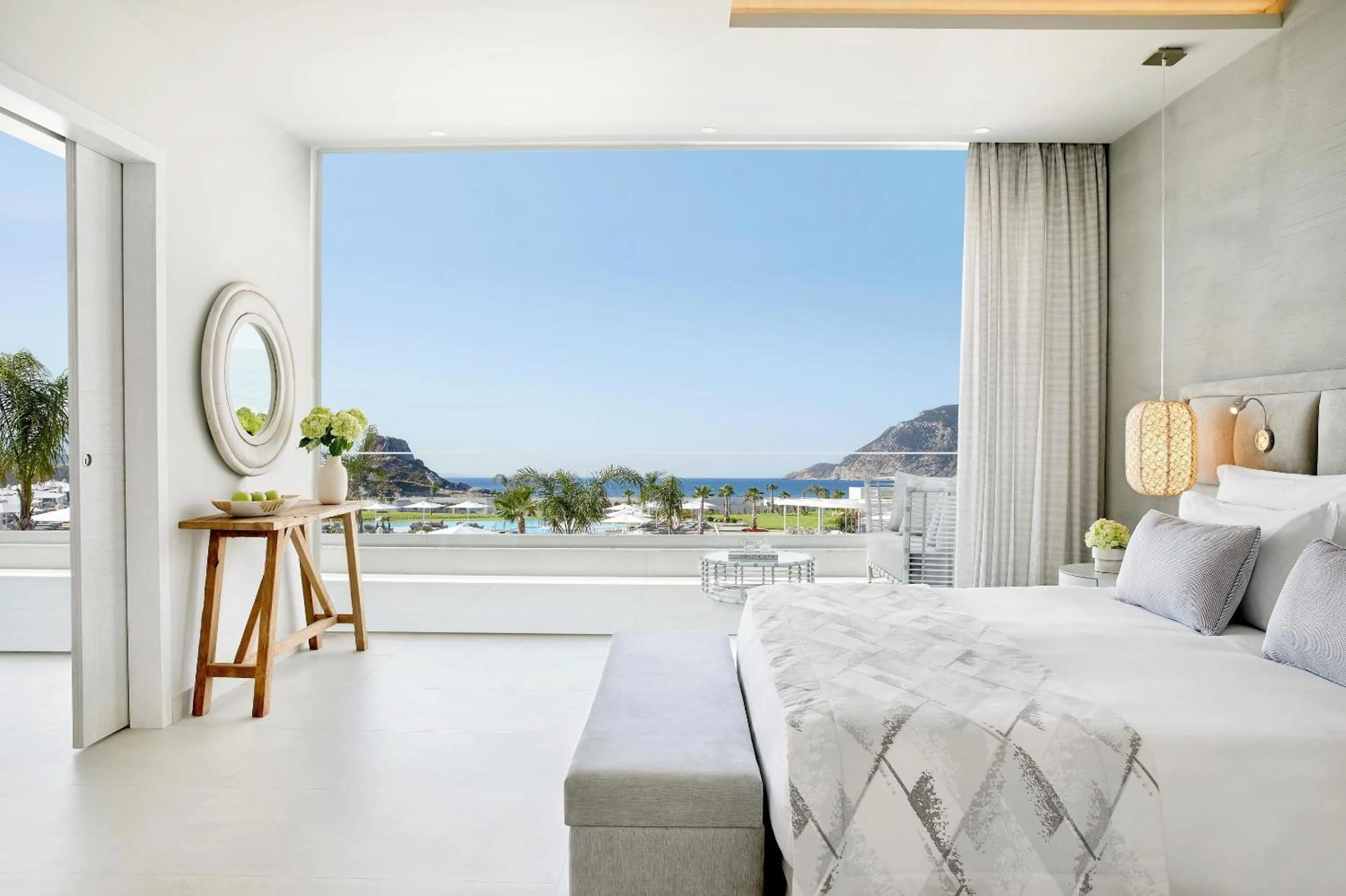 Photo of the whole room, Bed in Ikos Aria