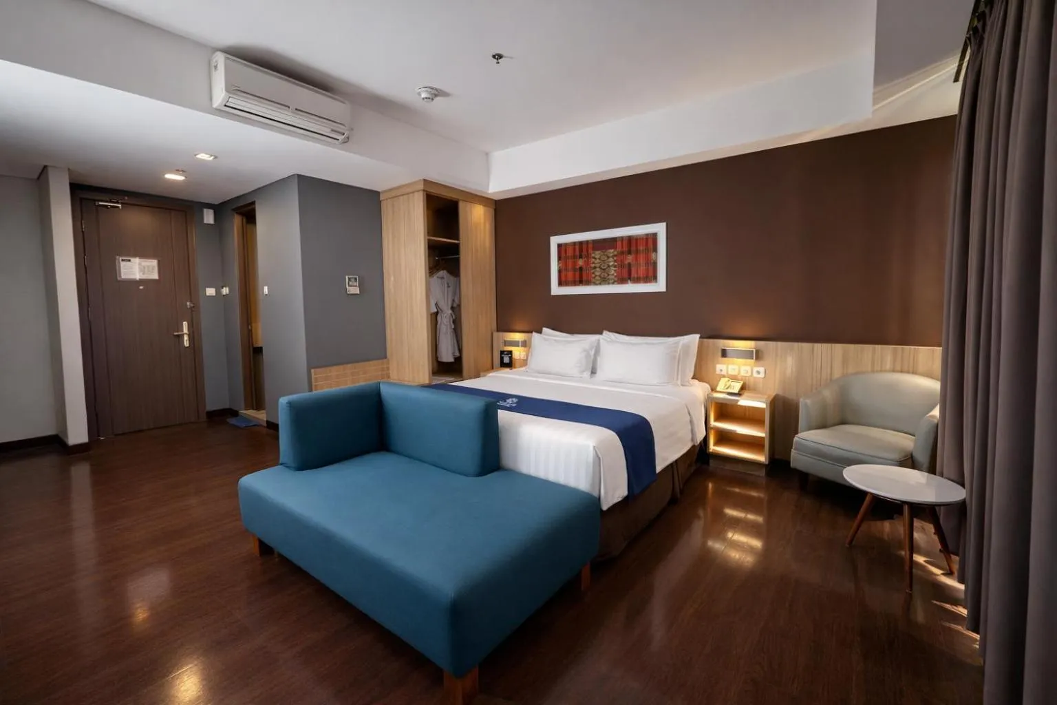 Bedroom, Bed in Anara Sky Kualanamu Hotel