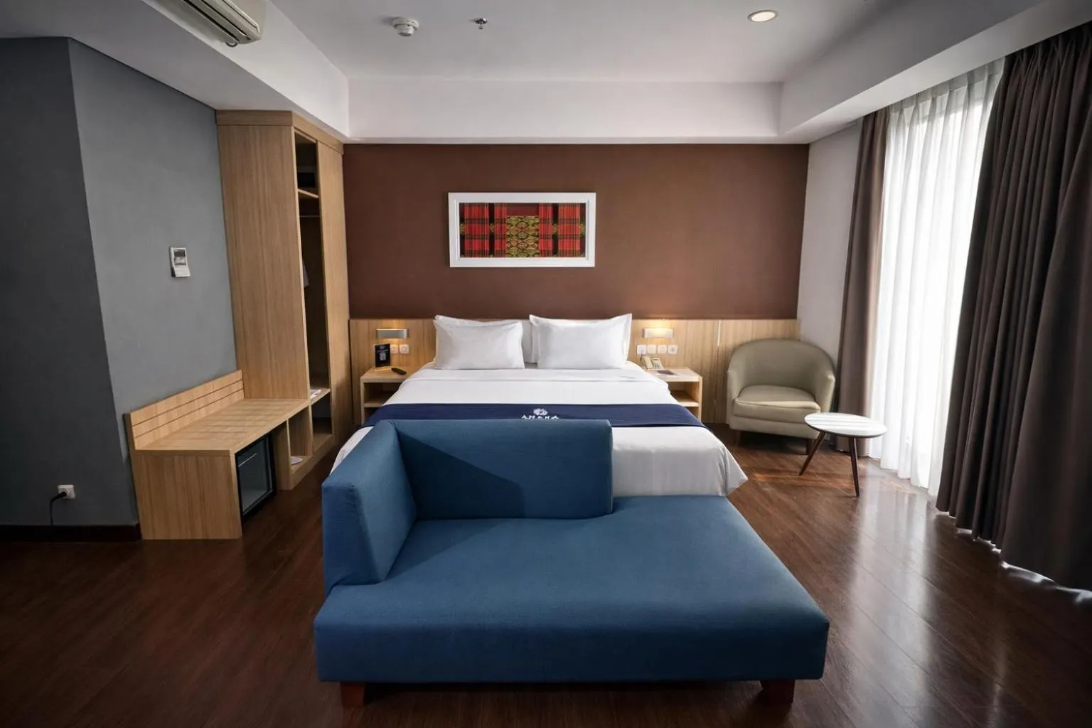 Bed in Anara Sky Kualanamu Hotel