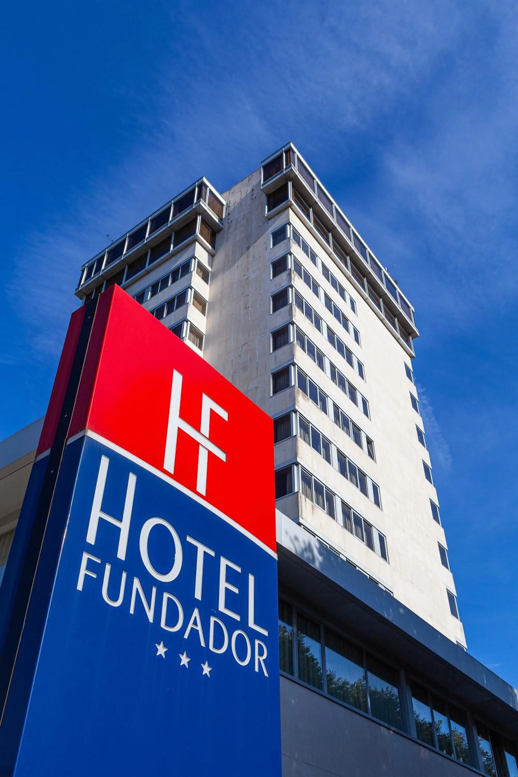 Property building in Hotel Fundador