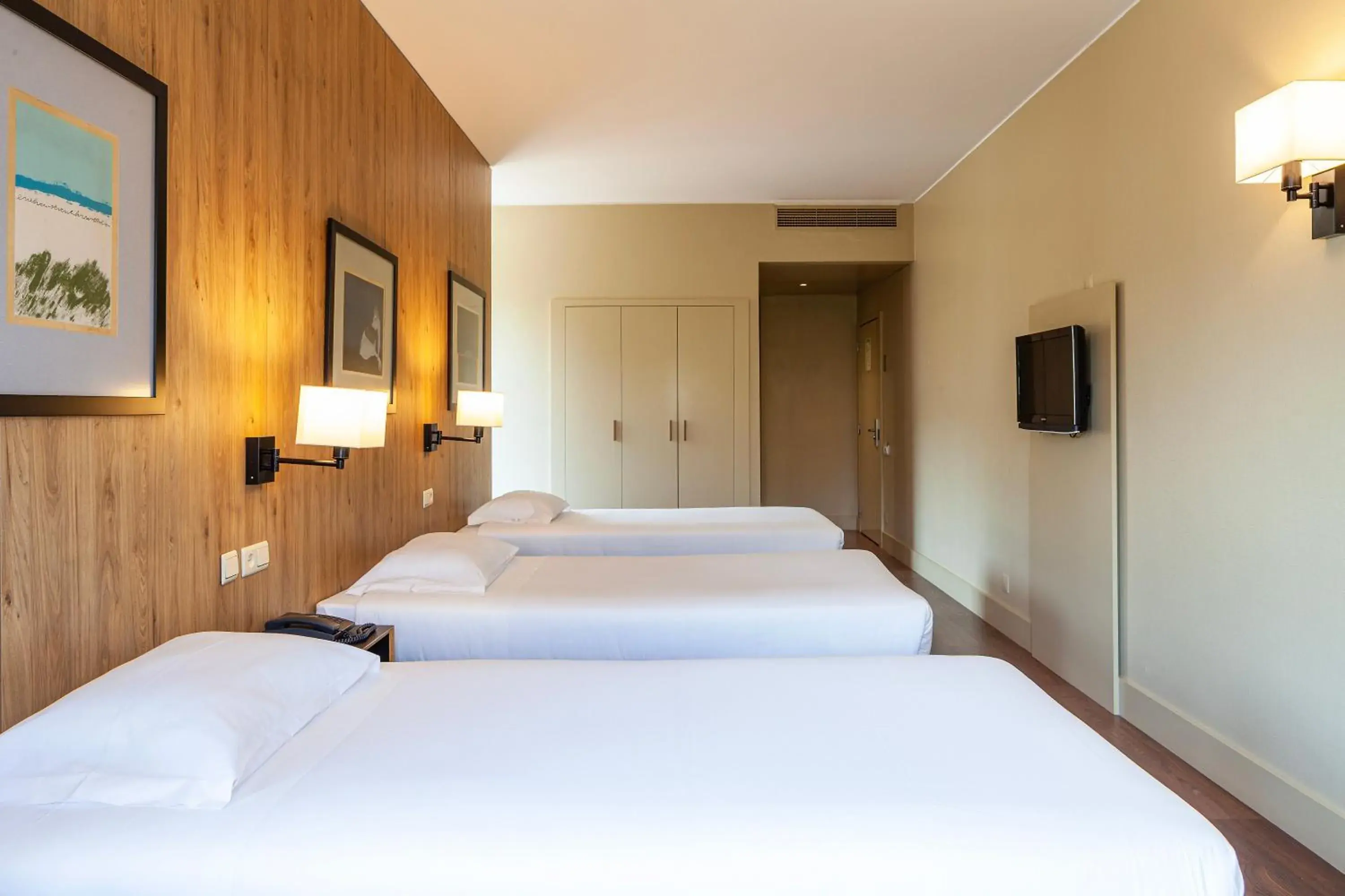 Bedroom, Bed in Hotel Fundador Bedroom, Bed in Hotel Fundador