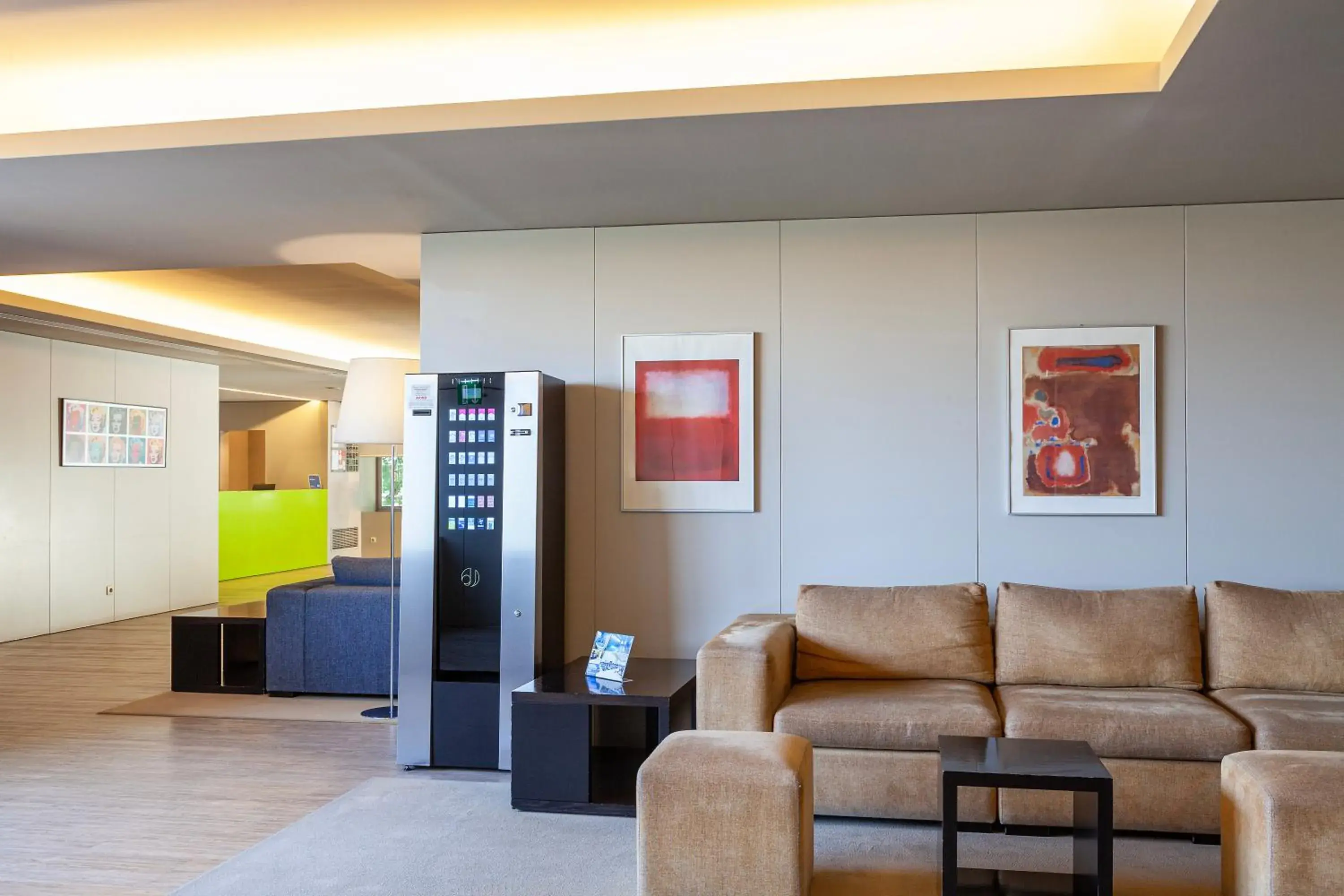 Lobby or reception in Hotel Fundador Lobby or reception in Hotel Fundador