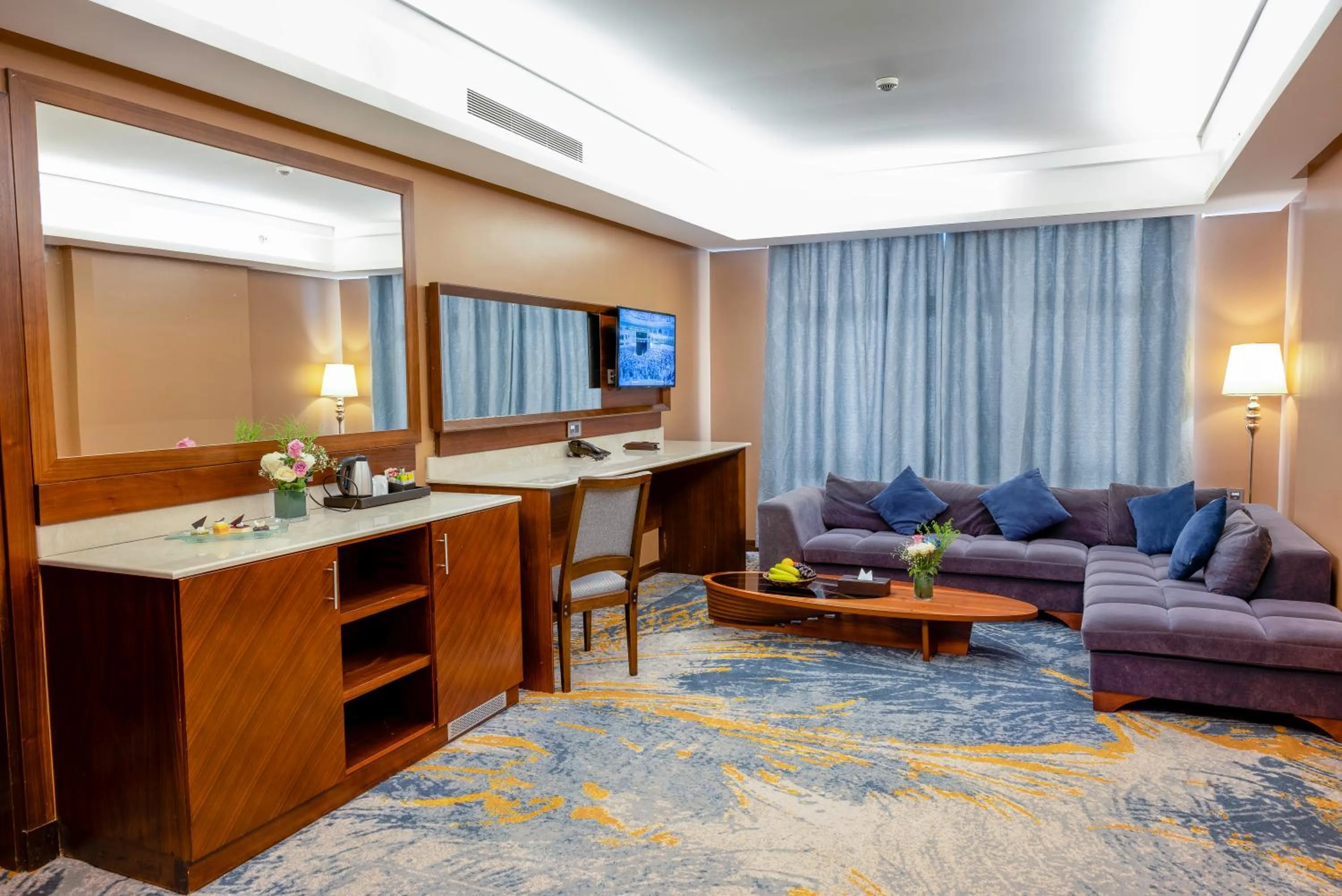 Communal lounge/ TV room in Ruve Jeddah Hotel