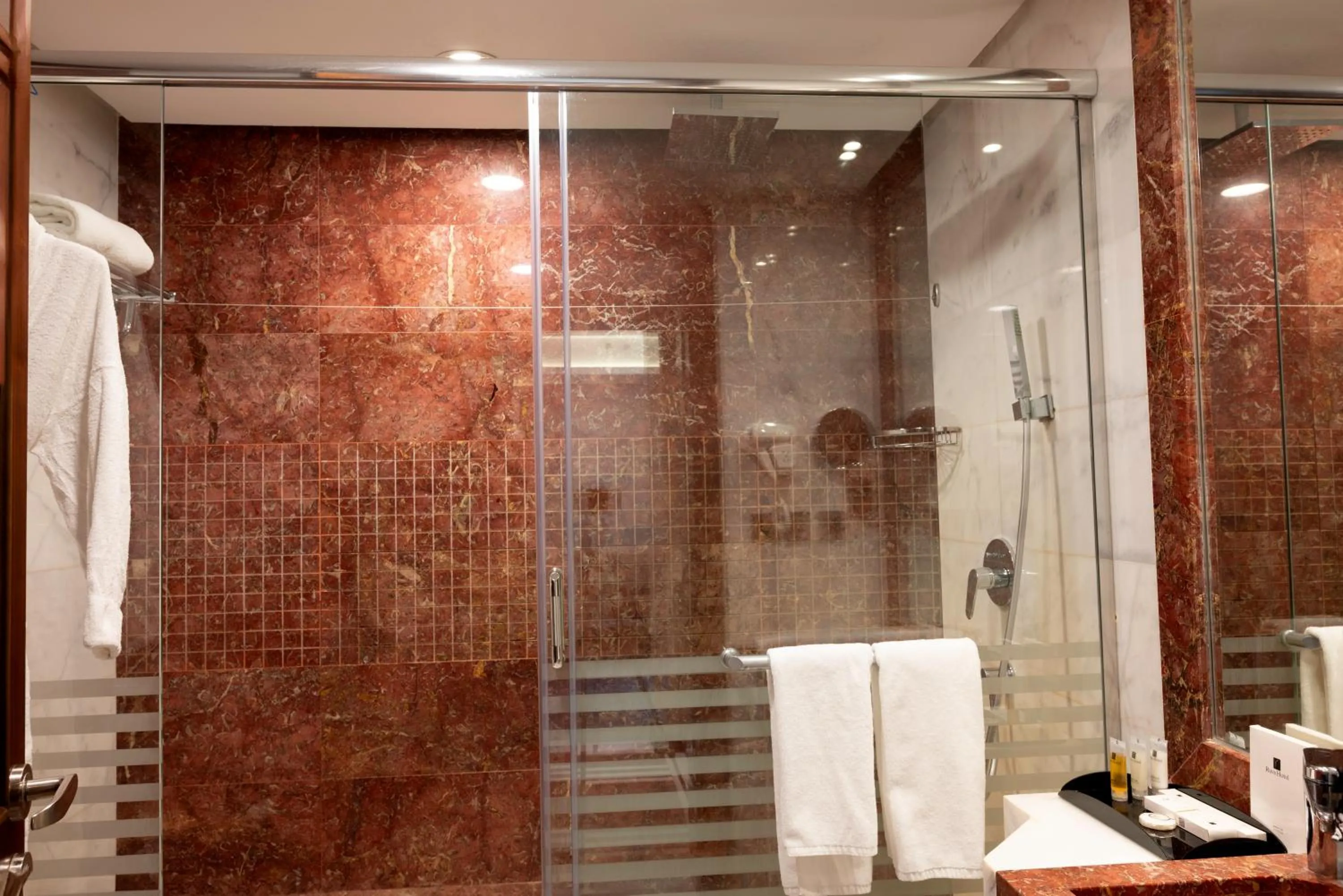 Shower in Ruve Jeddah Hotel