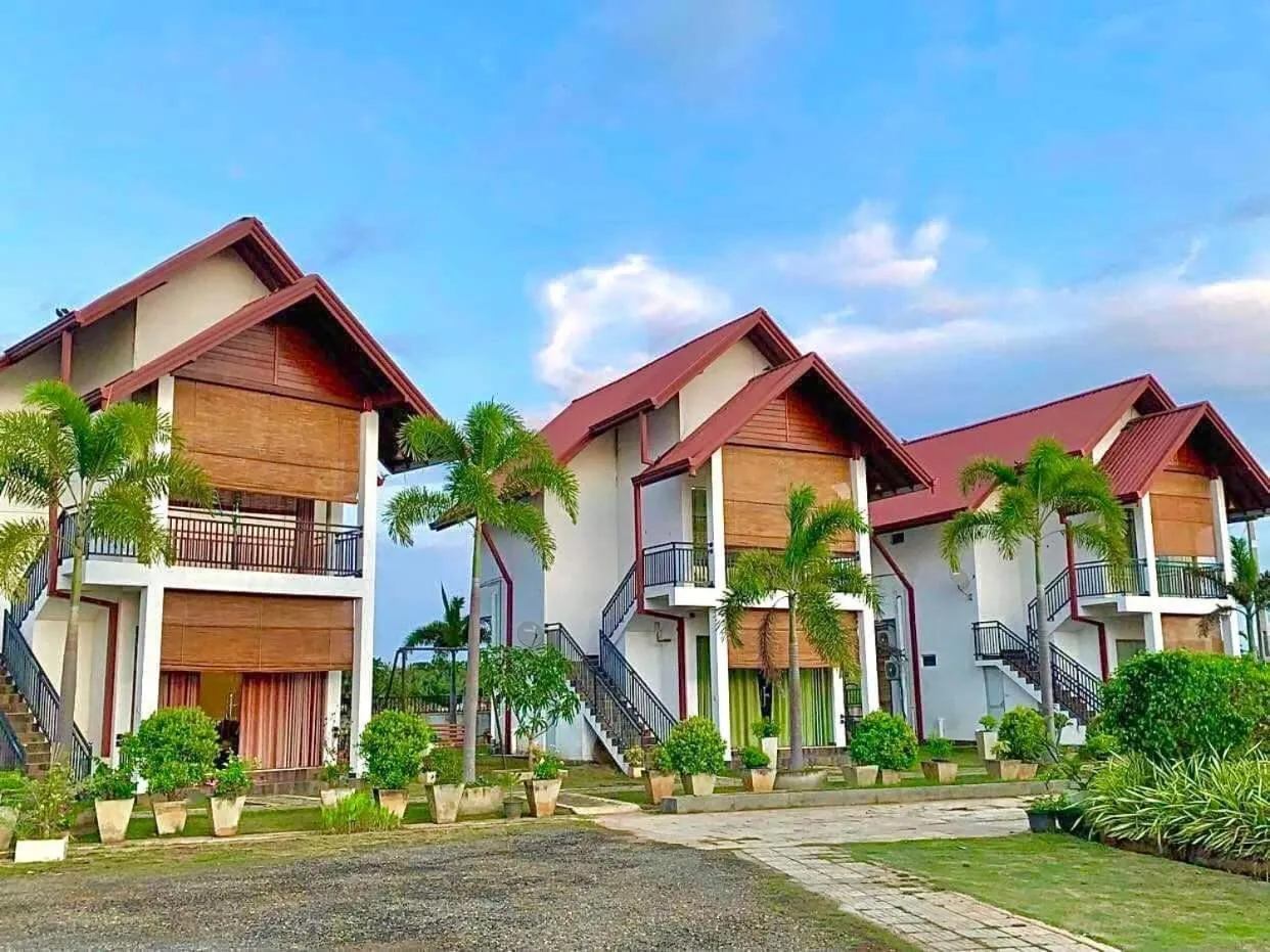 Property building in Avonil Resort Yala