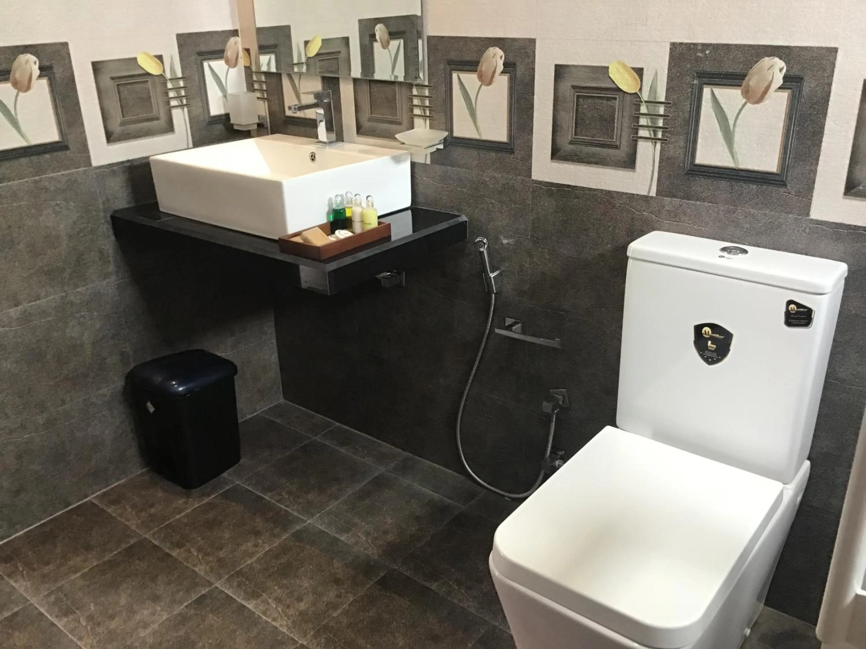 Bathroom in Avonil Resort Yala