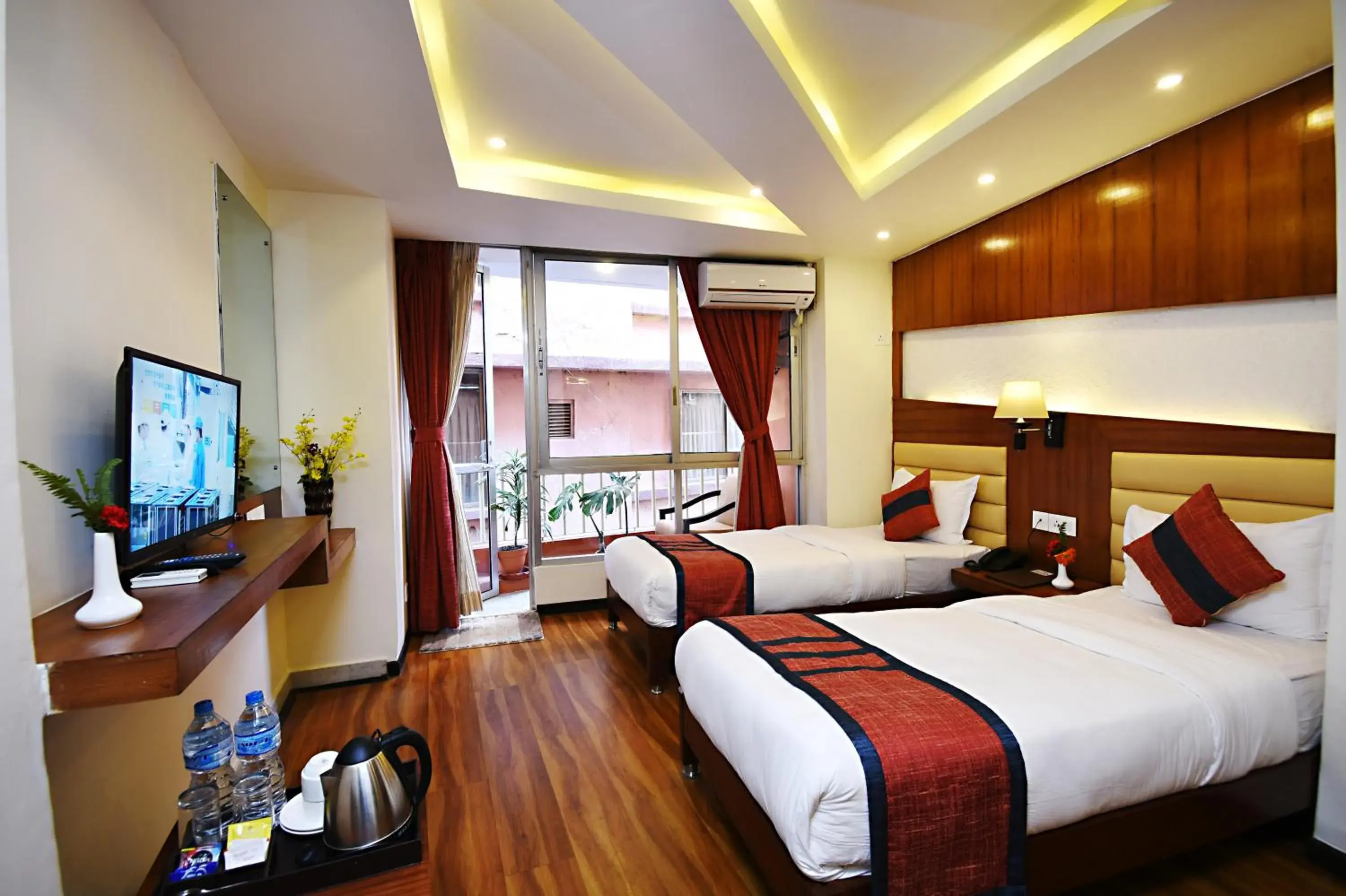 Twin Room with Balcony - Complimentary Airport Pick up or Drop in Hotel Jampa Twin Room with Balcony - Complimentary Airport Pick up or Drop in Hotel Jampa