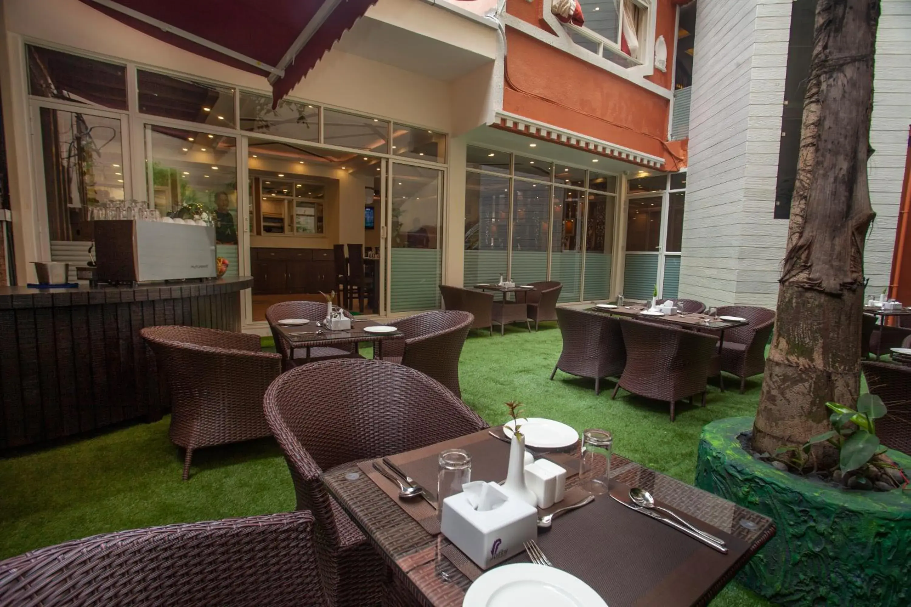 Restaurant/places to eat in Hotel Jampa Restaurant/places to eat in Hotel Jampa