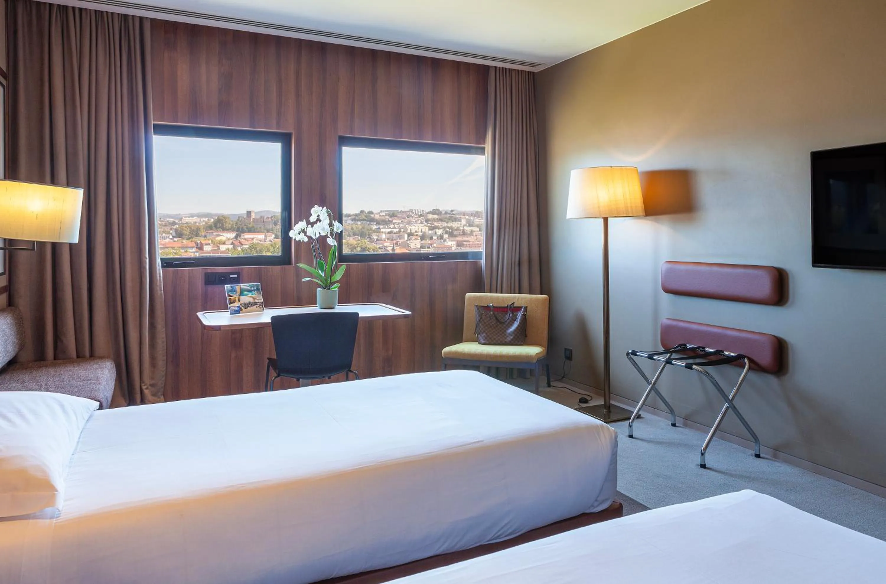 Bed in Hotel de Guimaraes Business & SPA