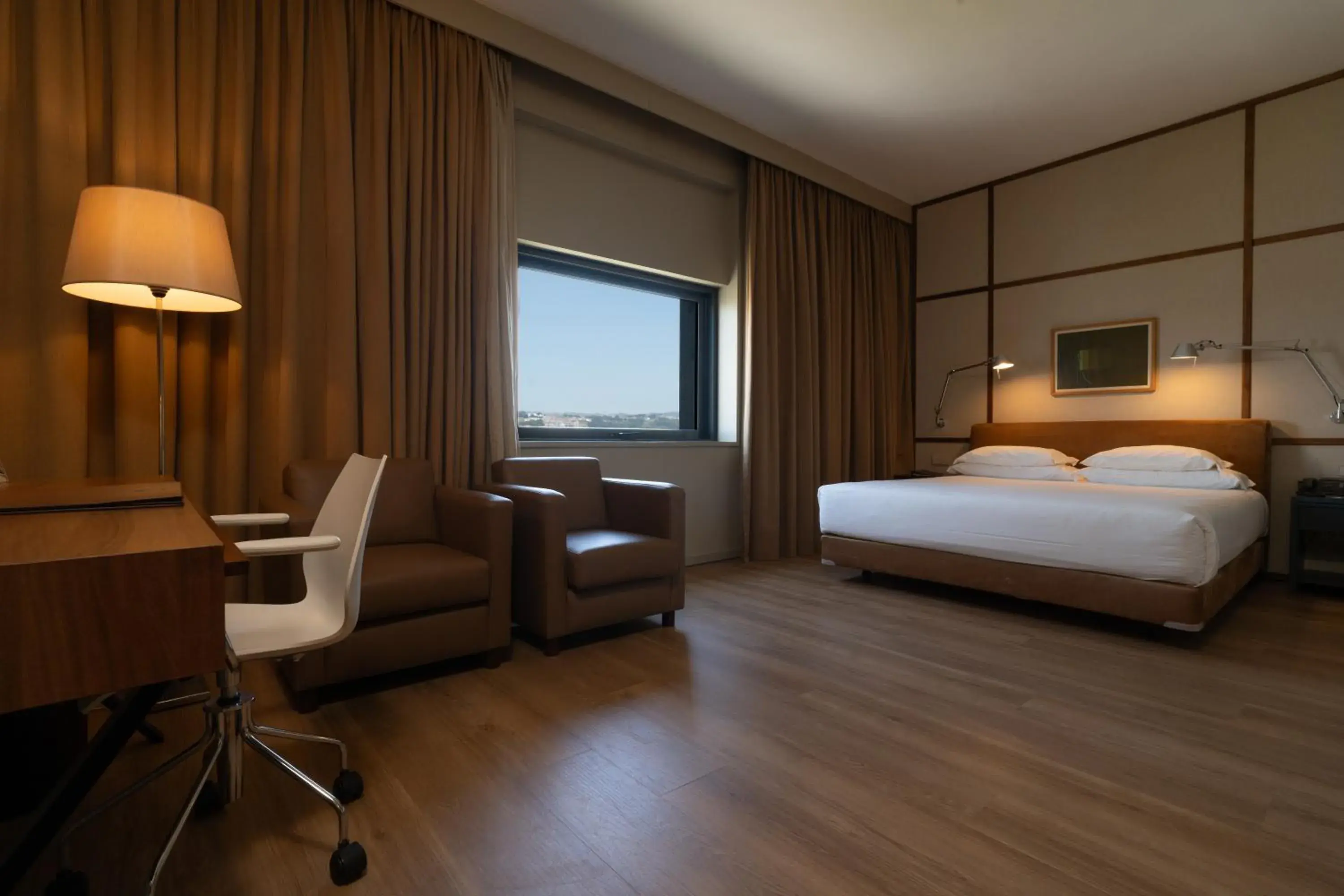 Bedroom, Bed in Hotel de Guimaraes Business & SPA Bedroom, Bed in Hotel de Guimaraes Business & SPA