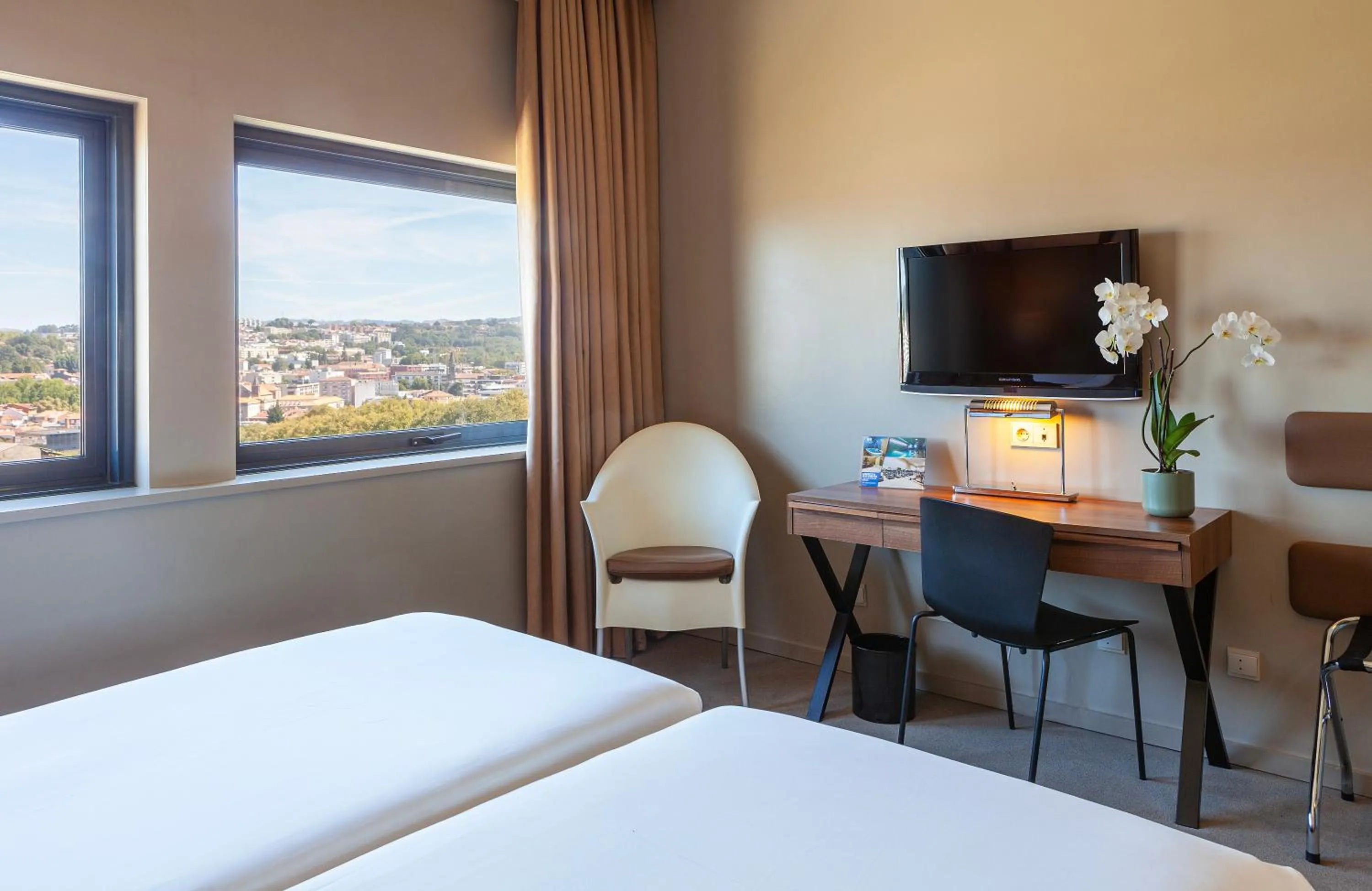 Bed in Hotel de Guimaraes Business & SPA