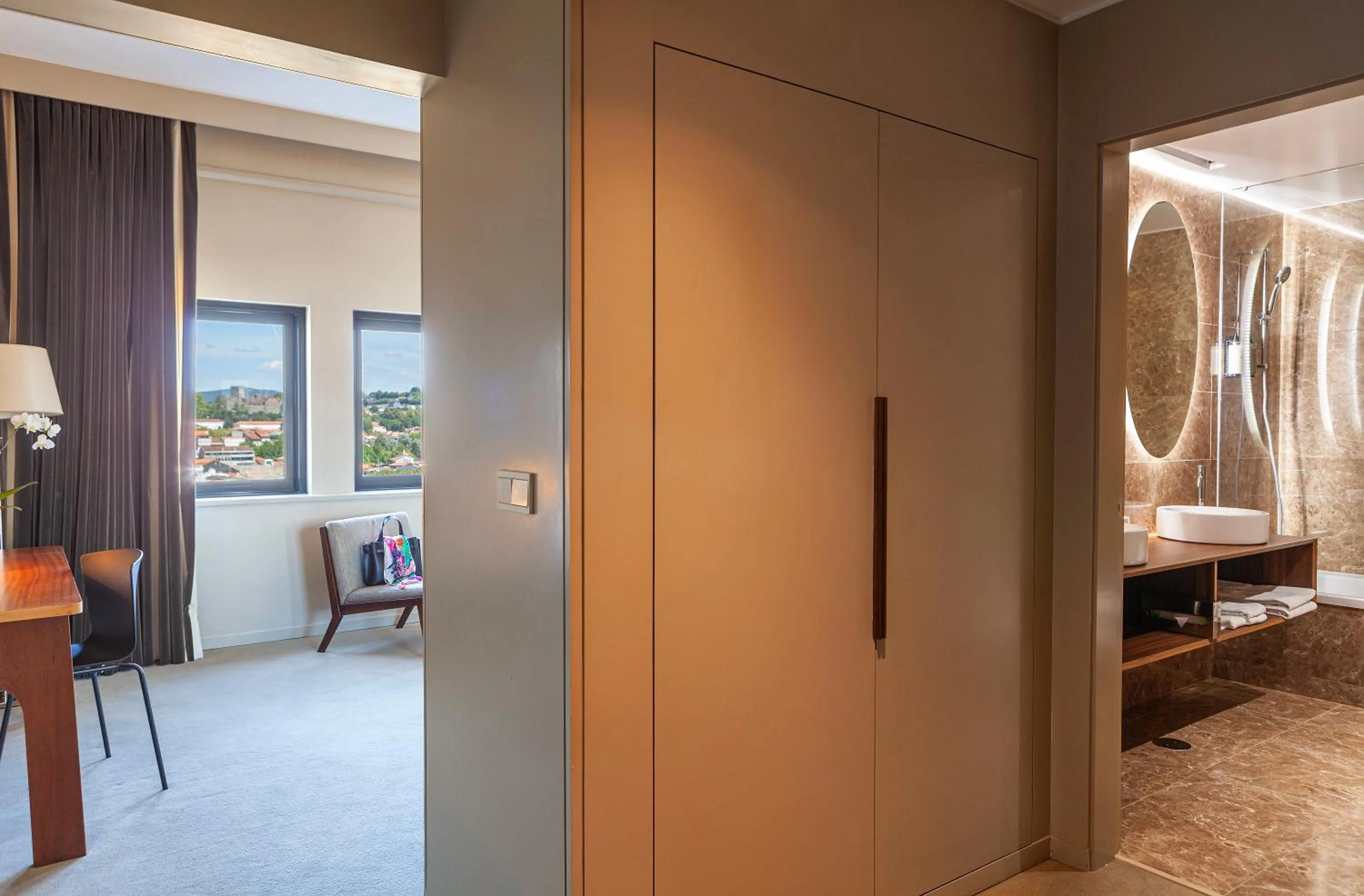 Bed in Hotel de Guimaraes Business & SPA