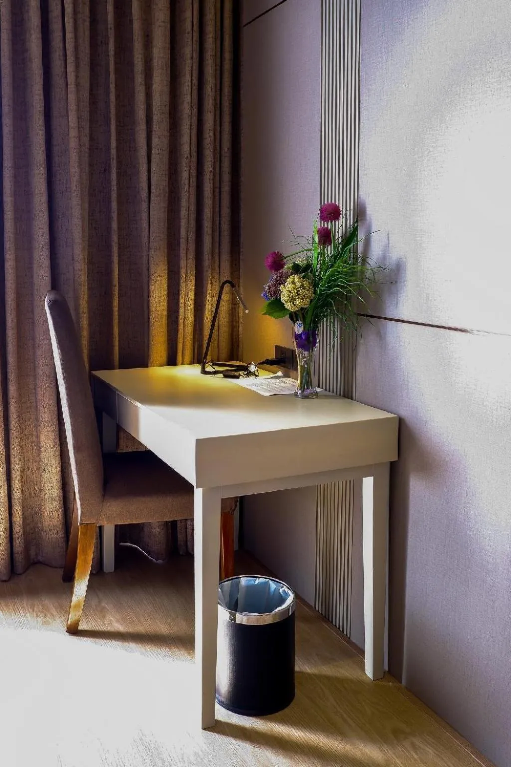 Seating area in Zayn Hotel Bangkok - Airport Link Access