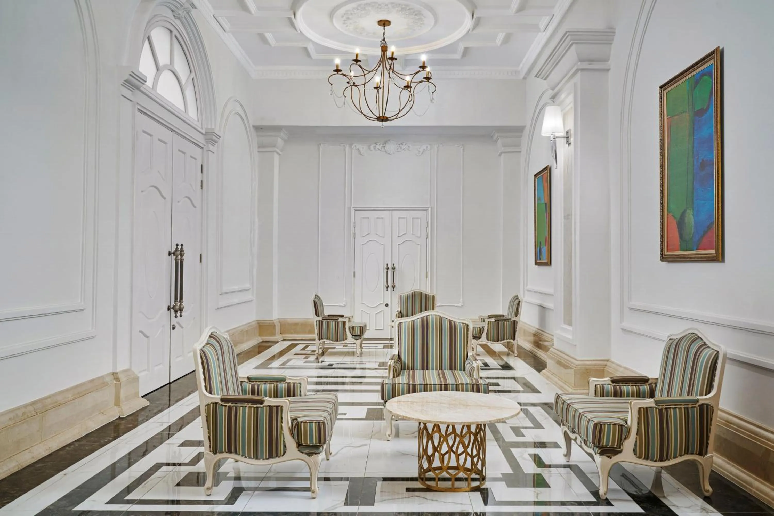 Meeting/conference room in Four Points by Sheraton Lang Son