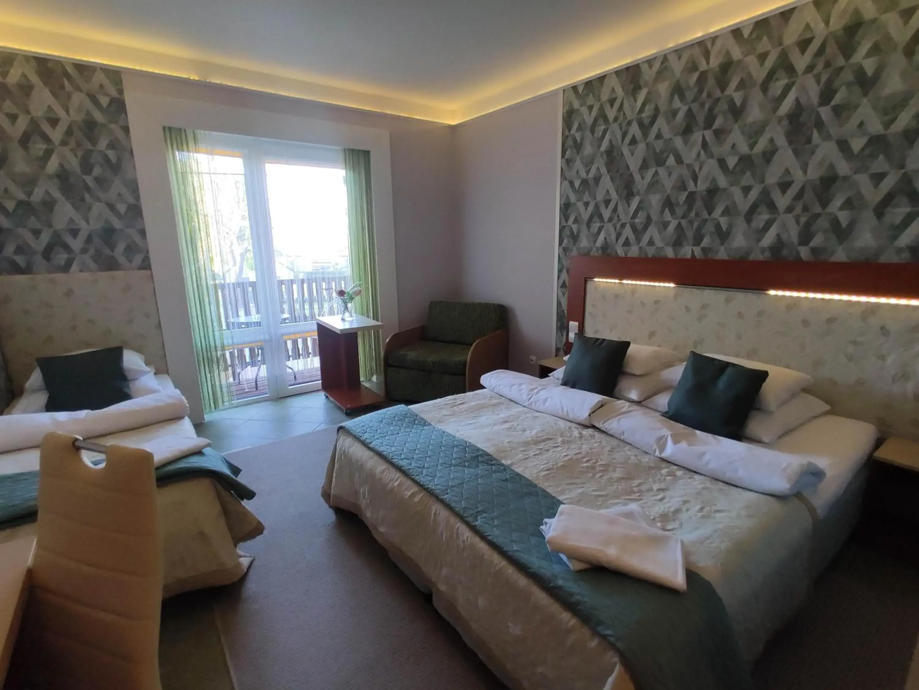 Triple Room in OW Sargus Triple Room in OW Sargus