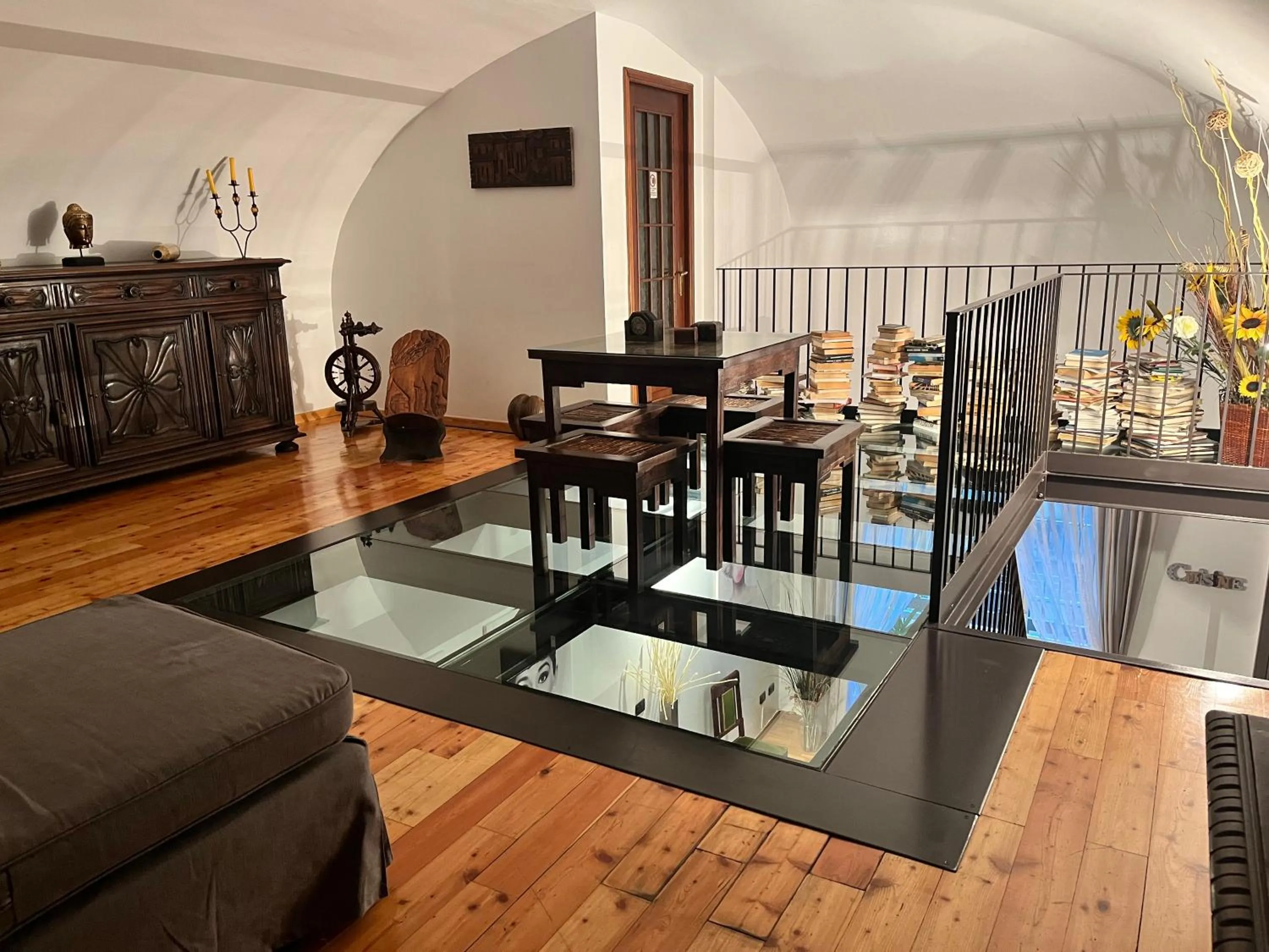 Seating area in Torino Chic