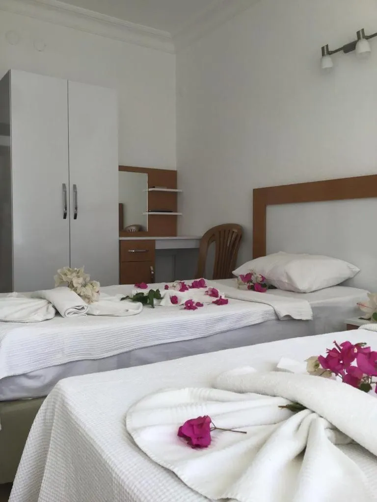 Photo of the whole room in Altunakar 1 Hotel