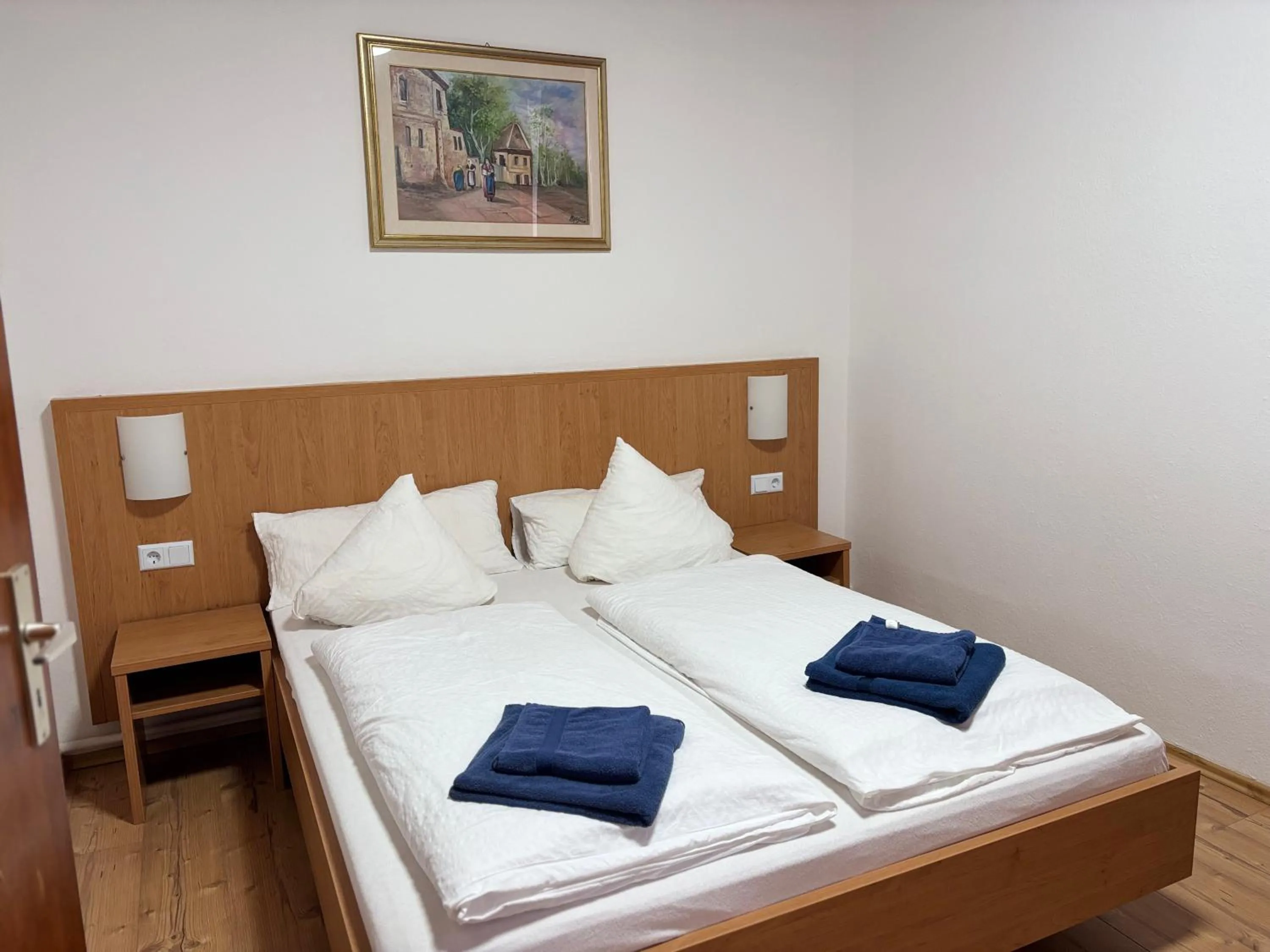 Bed in Hotel Restaurant Schwert