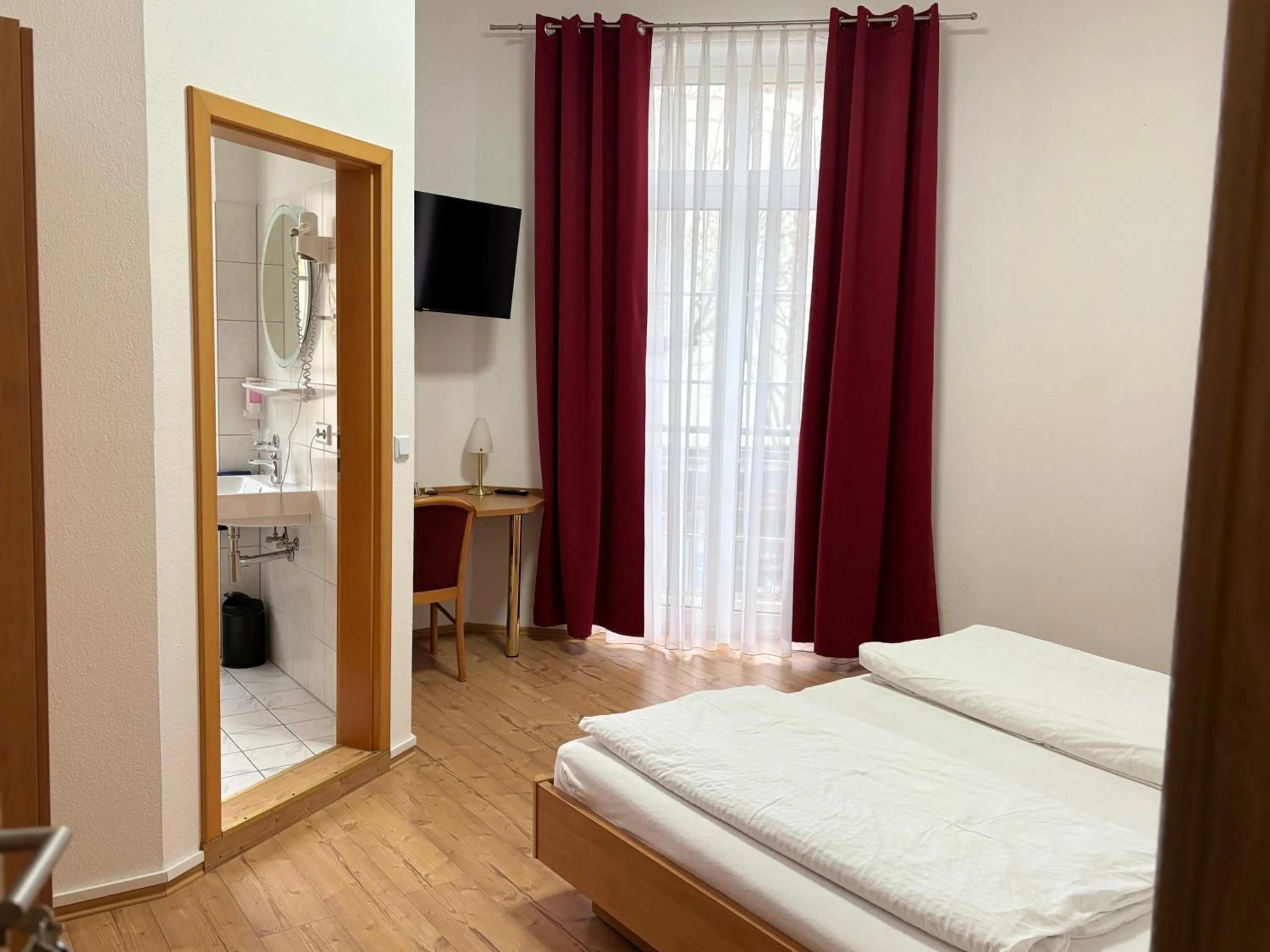 Bed in Hotel Restaurant Schwert