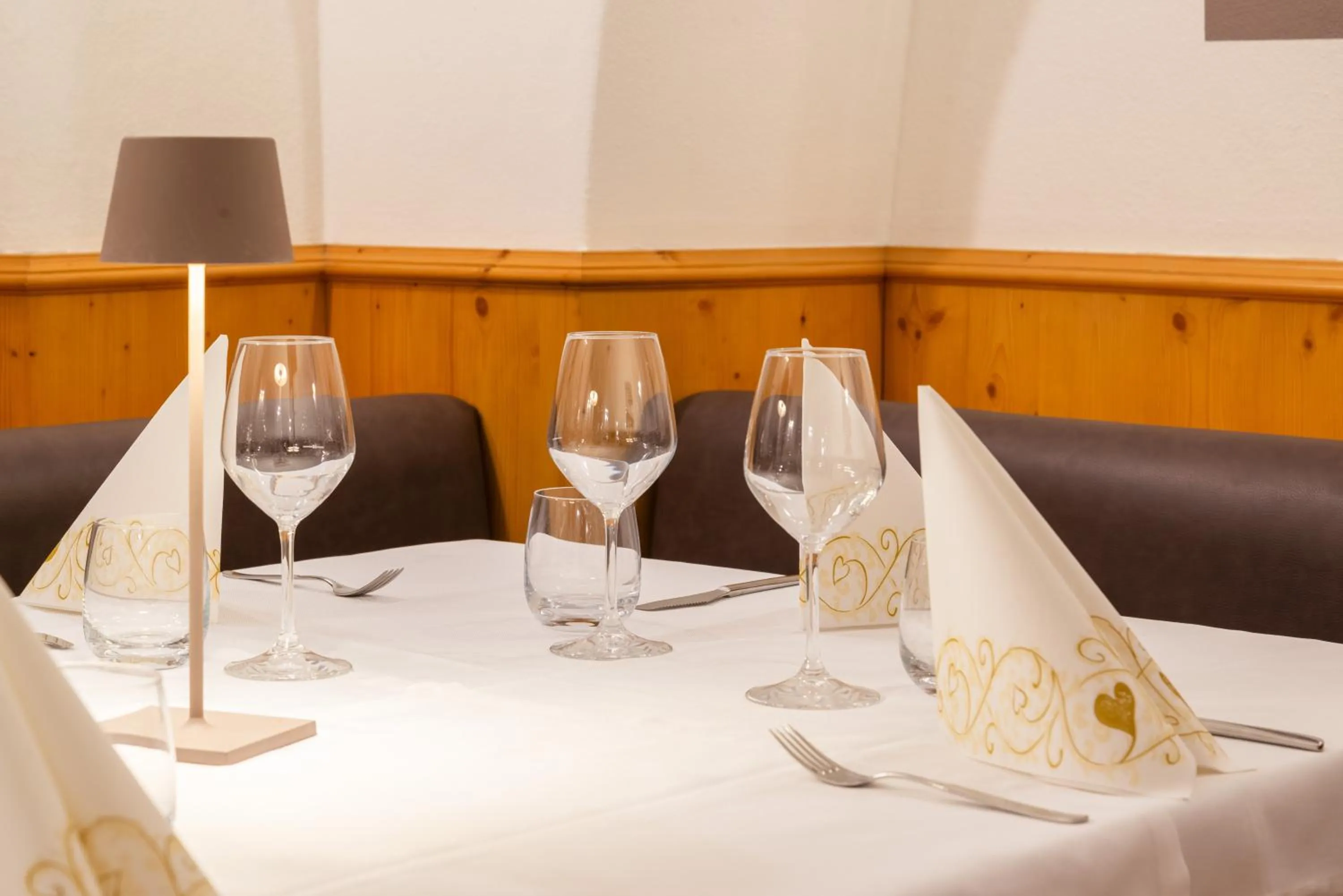 Restaurant/places to eat in Hotel Ristorante Alla Nave