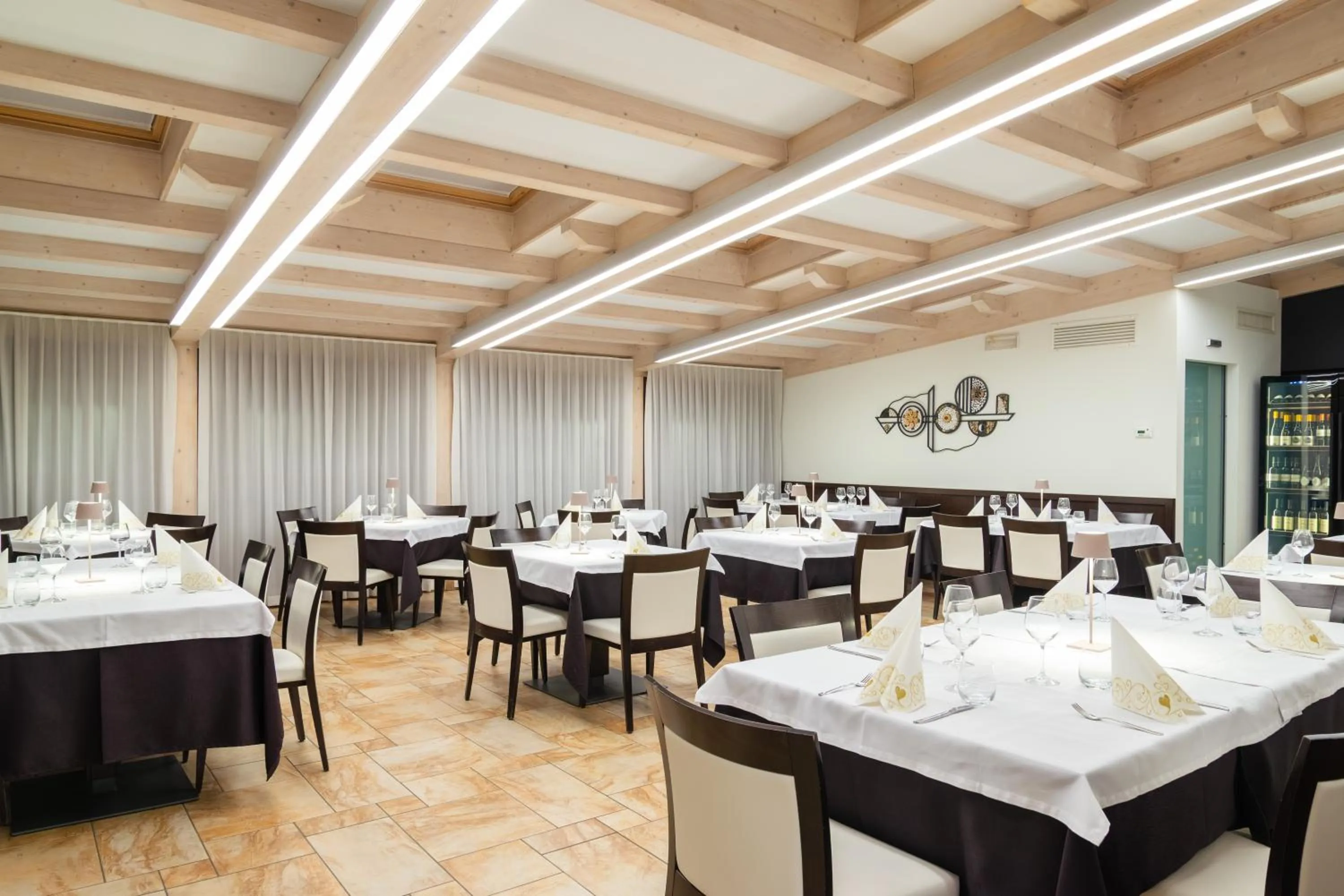 Restaurant/places to eat in Hotel Ristorante Alla Nave