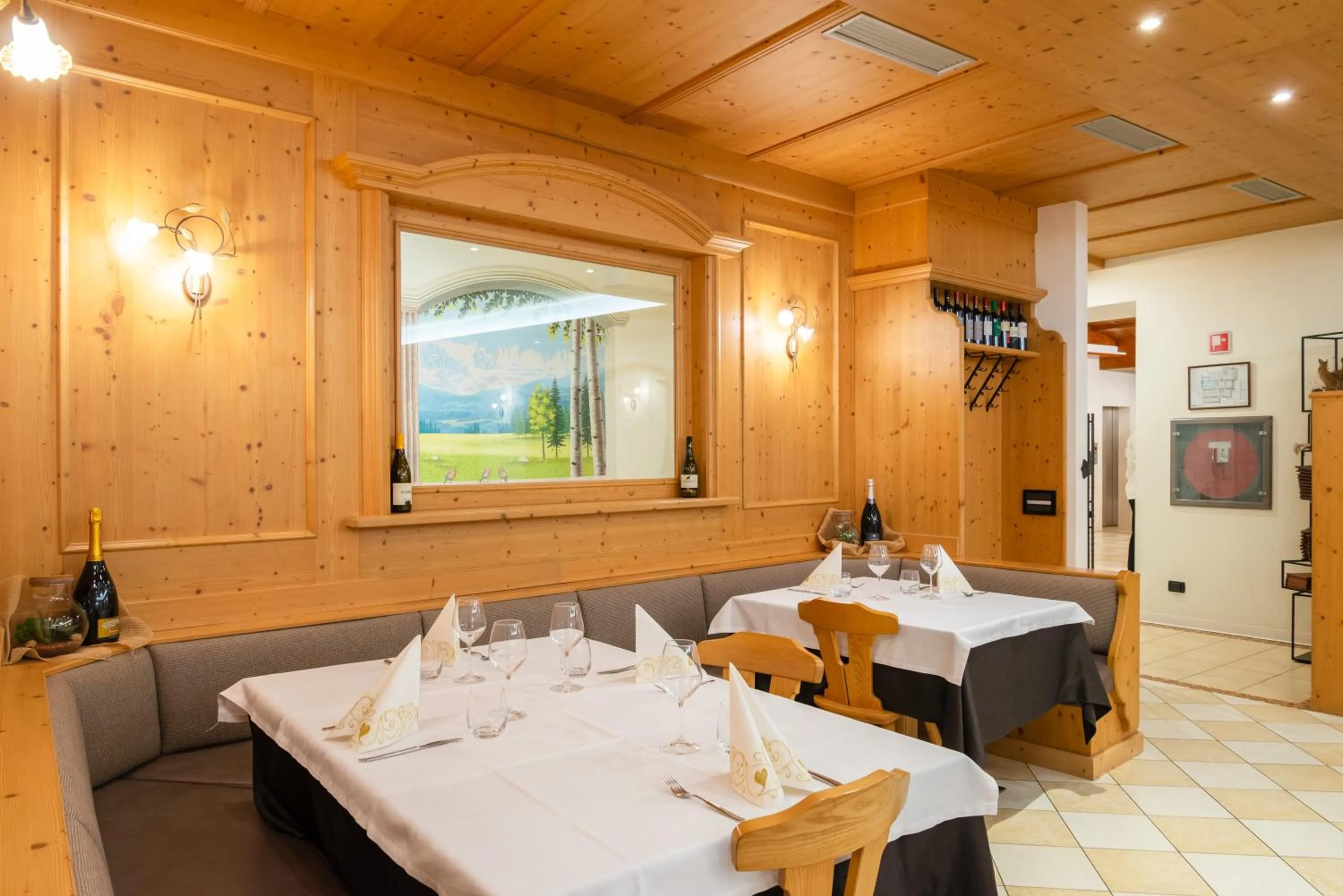 Restaurant/places to eat in Hotel Ristorante Alla Nave